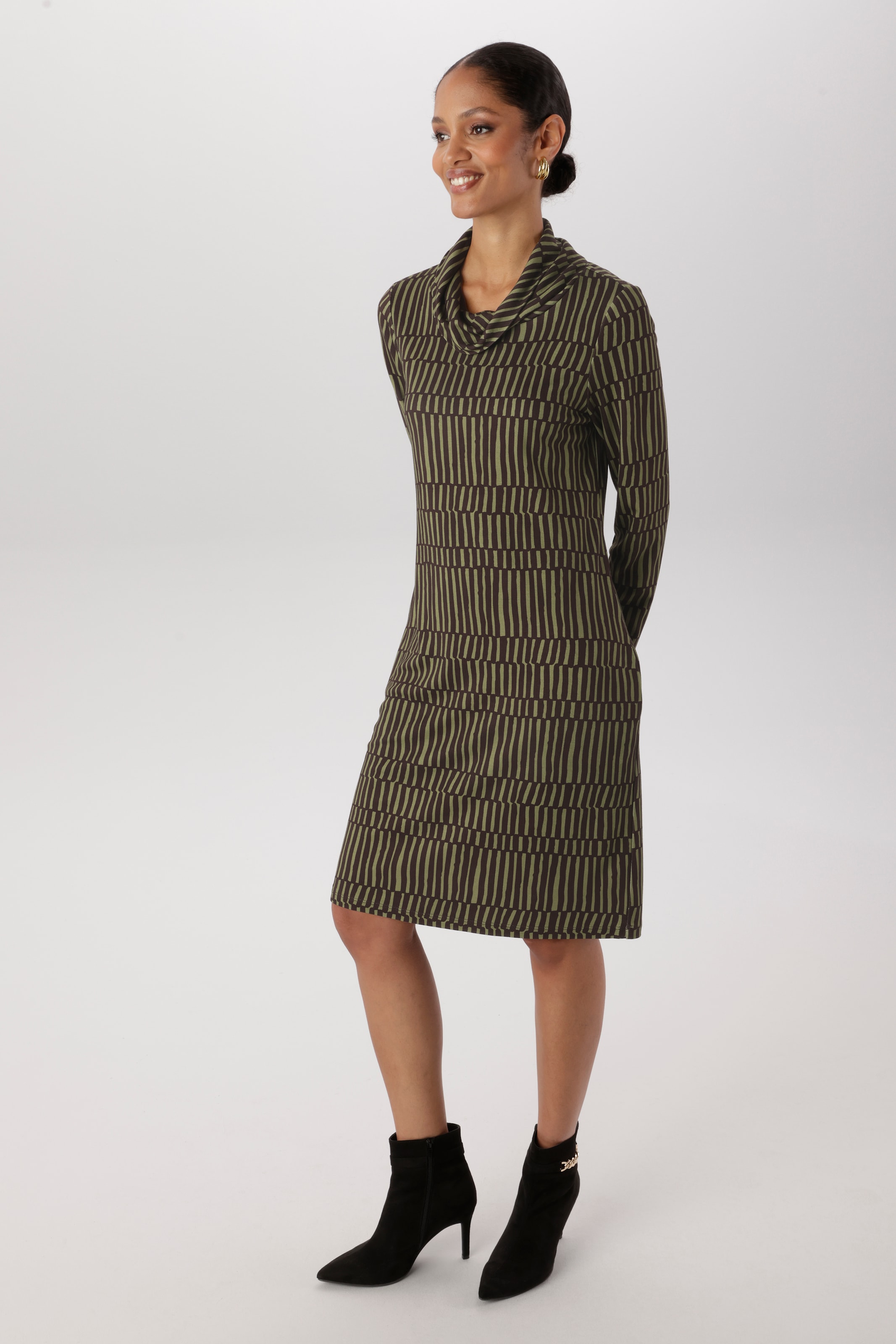 Aniston SELECTED Jerseykleid mit halsfernen, locker fallenenden Rollkragen - NEUE KOLLEKTION