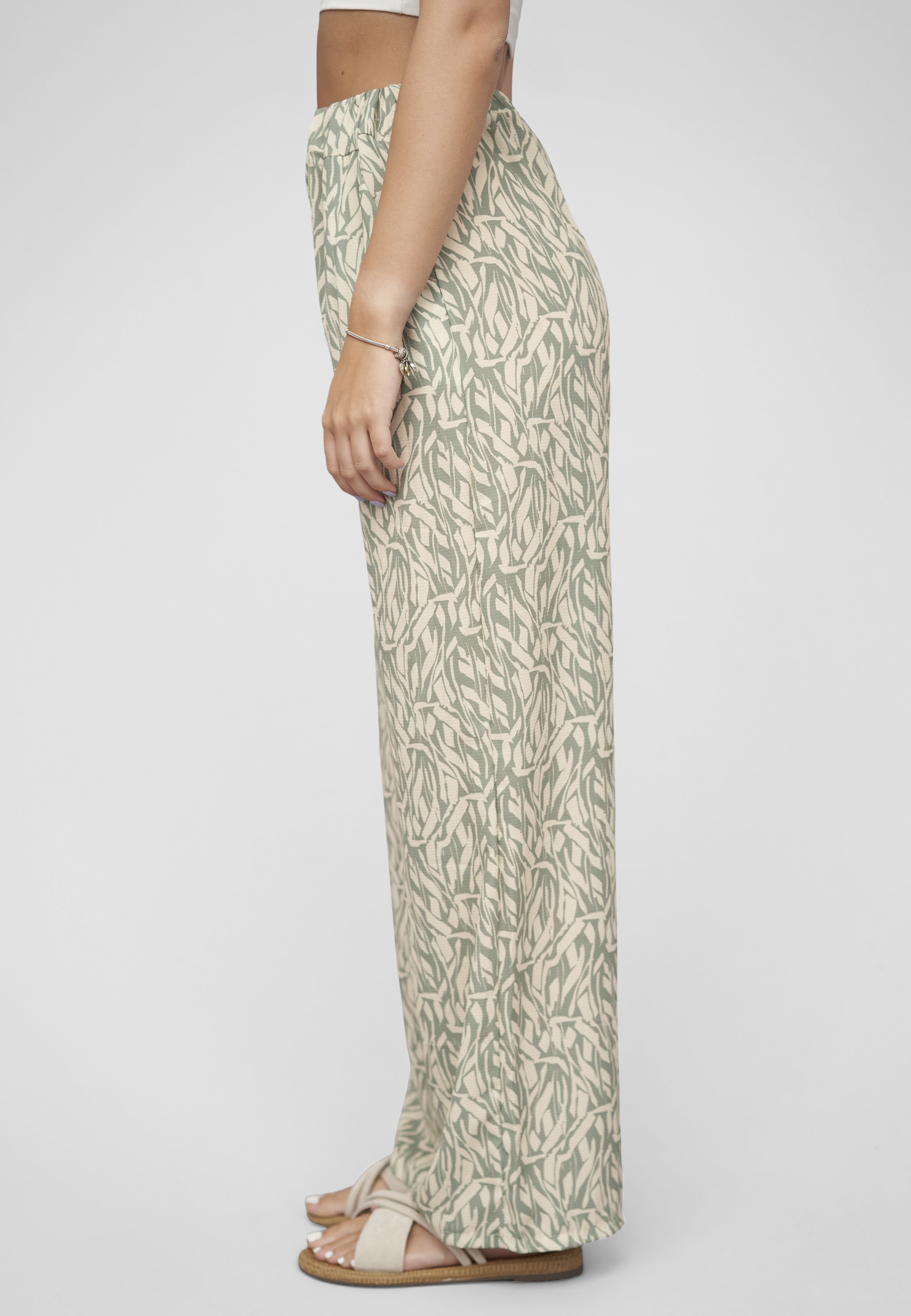CLOUD 5IVE Stoffhose »CLOUD 5IVE Summer Pants with aop leaf print«