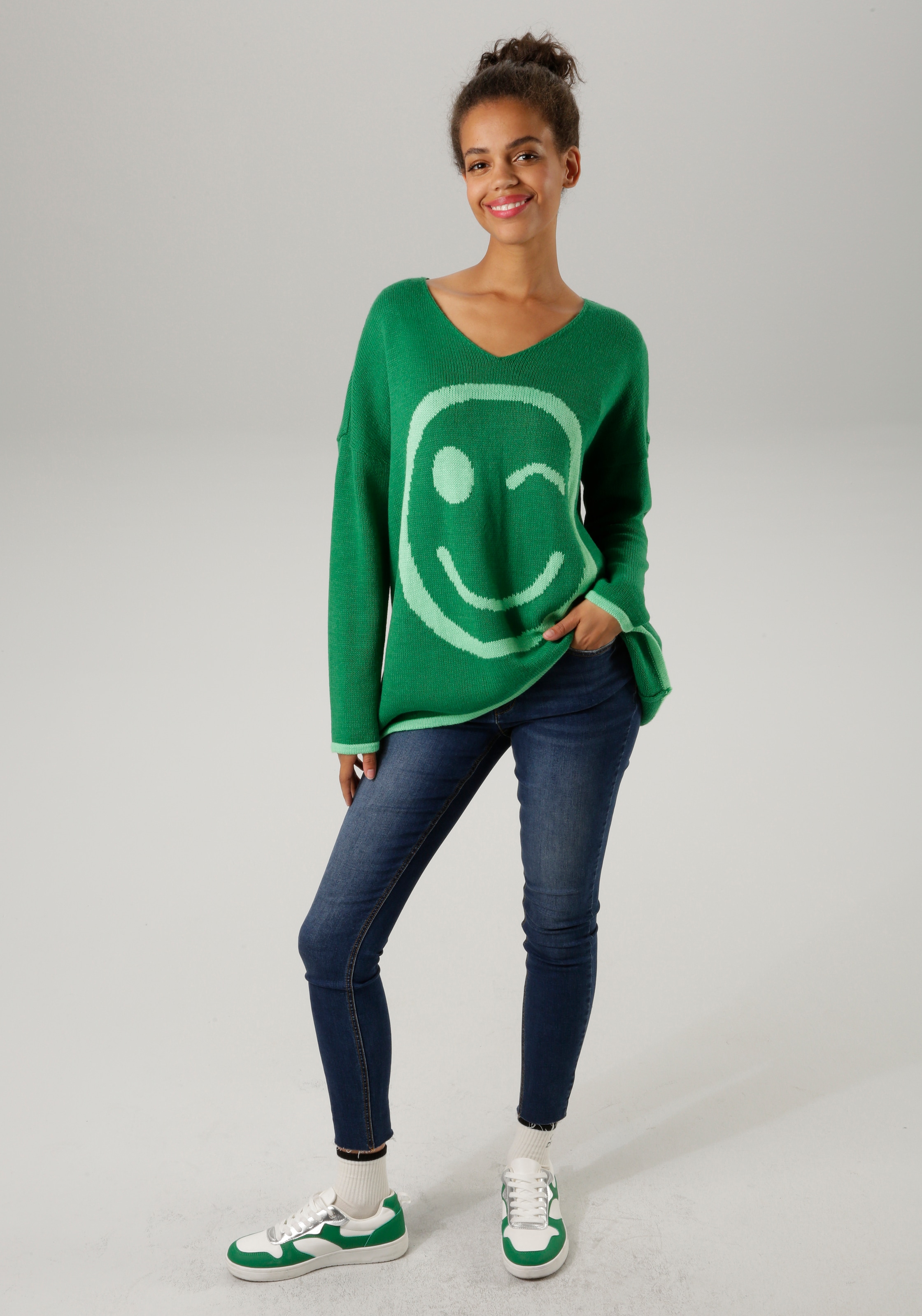 Aniston CASUAL Strickpullover, mit eingestricktem Smiley