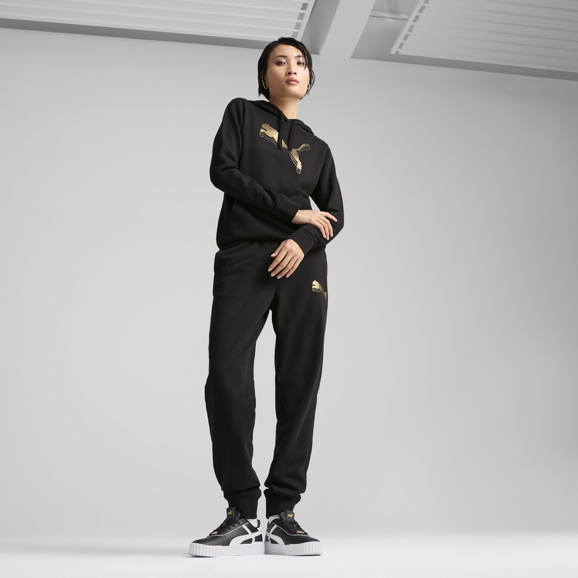 PUMA Sporthose »ESS METALLIC Jogginghose Damen«