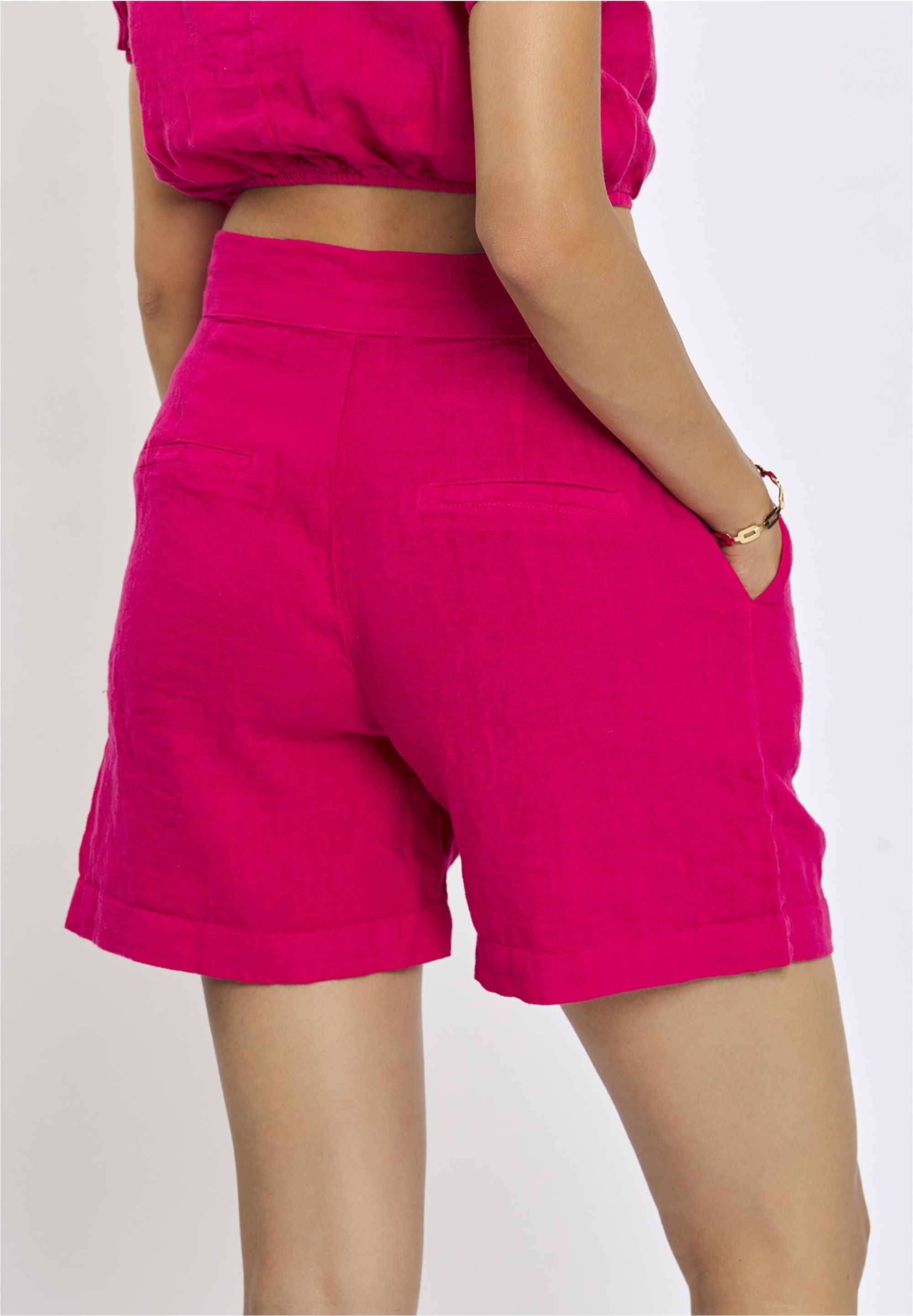 freshlions Shorts, in klassischem Basic-Design