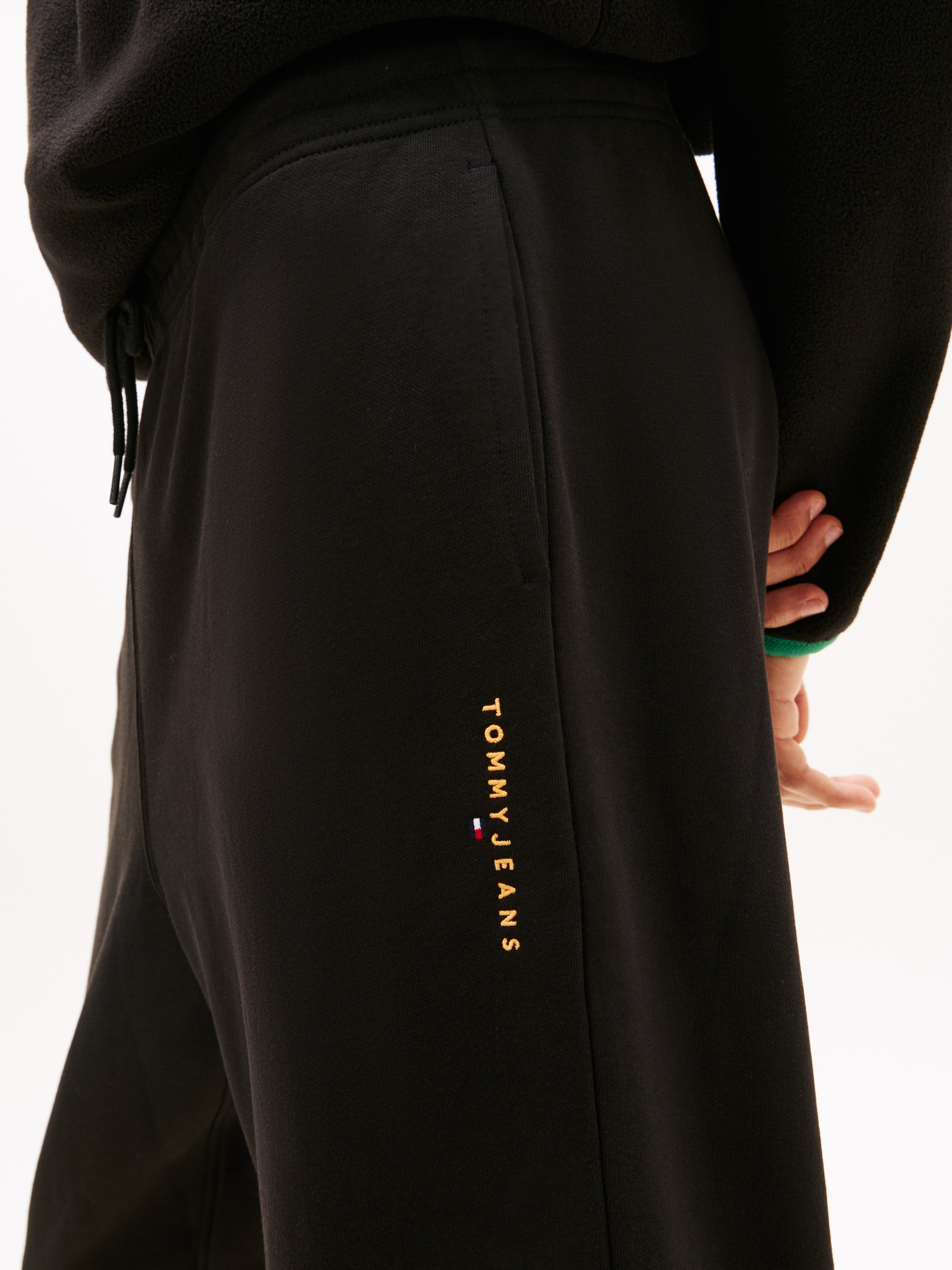 Tommy Jeans Sweathose "TJM REGULAR LINEAR" Regular fit mit elastischem Bund günstig online kaufen