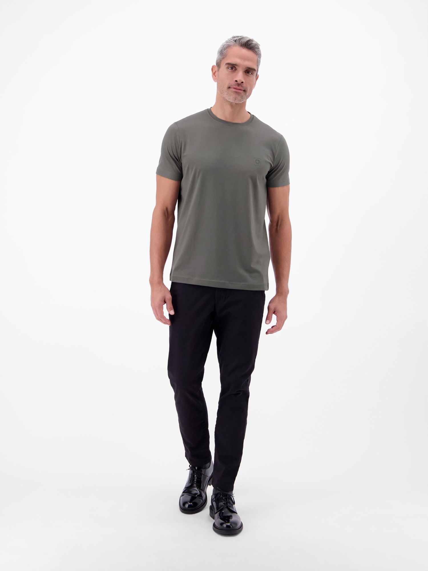 LERROS T-Shirt »Basic T-Shirt mit LERROS Logo-Print« Two-Tone-Optik / Einfarbig / Elastisch / Atmungsaktiv / Bequem