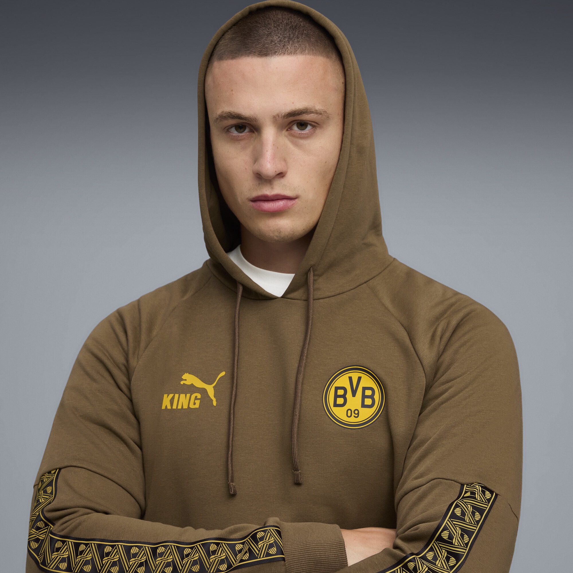 Hoodie PUMA "Borussia Dortmund KING Hoodie Herren", Herren, Gr. L, gelb (haute coffee gelb sizzle braun), Obermaterial: 32% Polyester, 68% Baumwolle; Rippe: 3% Elasthan, 97% Baumwolle; Besatz: 100% Polyester, normal, Sweatshirts Hoodie 2