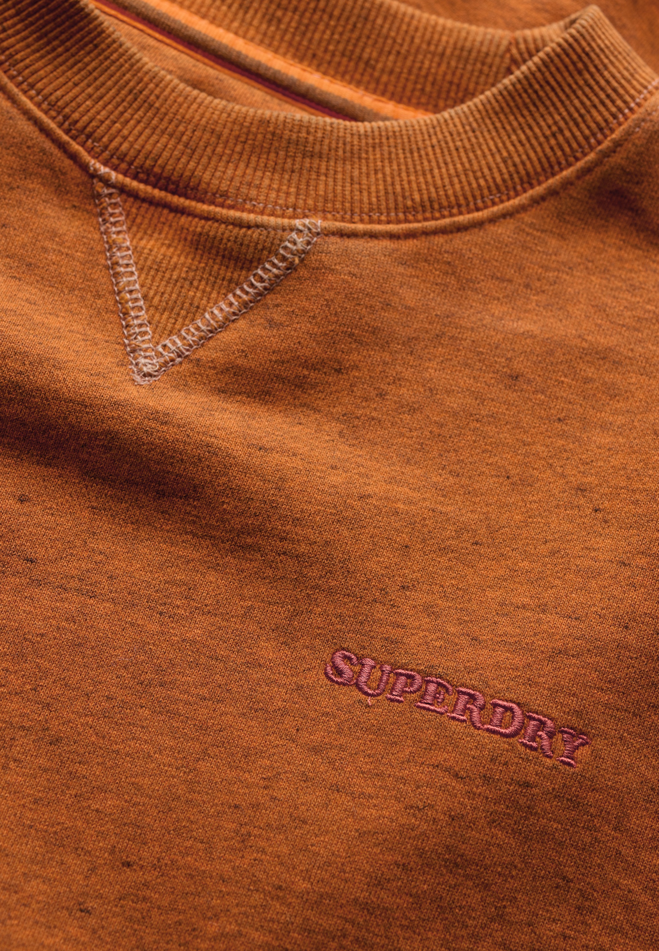 Superdry Sweatshirt »ESSENTIAL LOGO OVERDYED SWEAT«