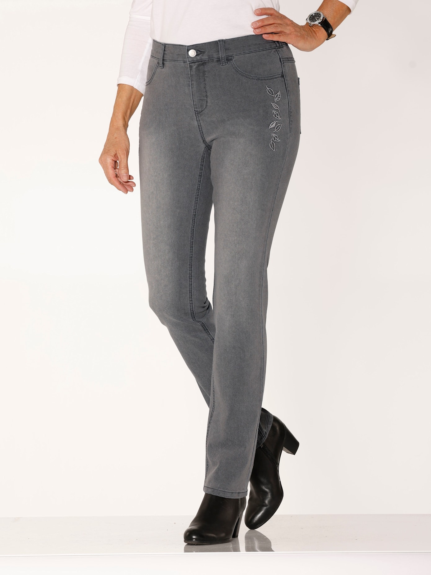 Classic Basics Bequeme Jeans 1