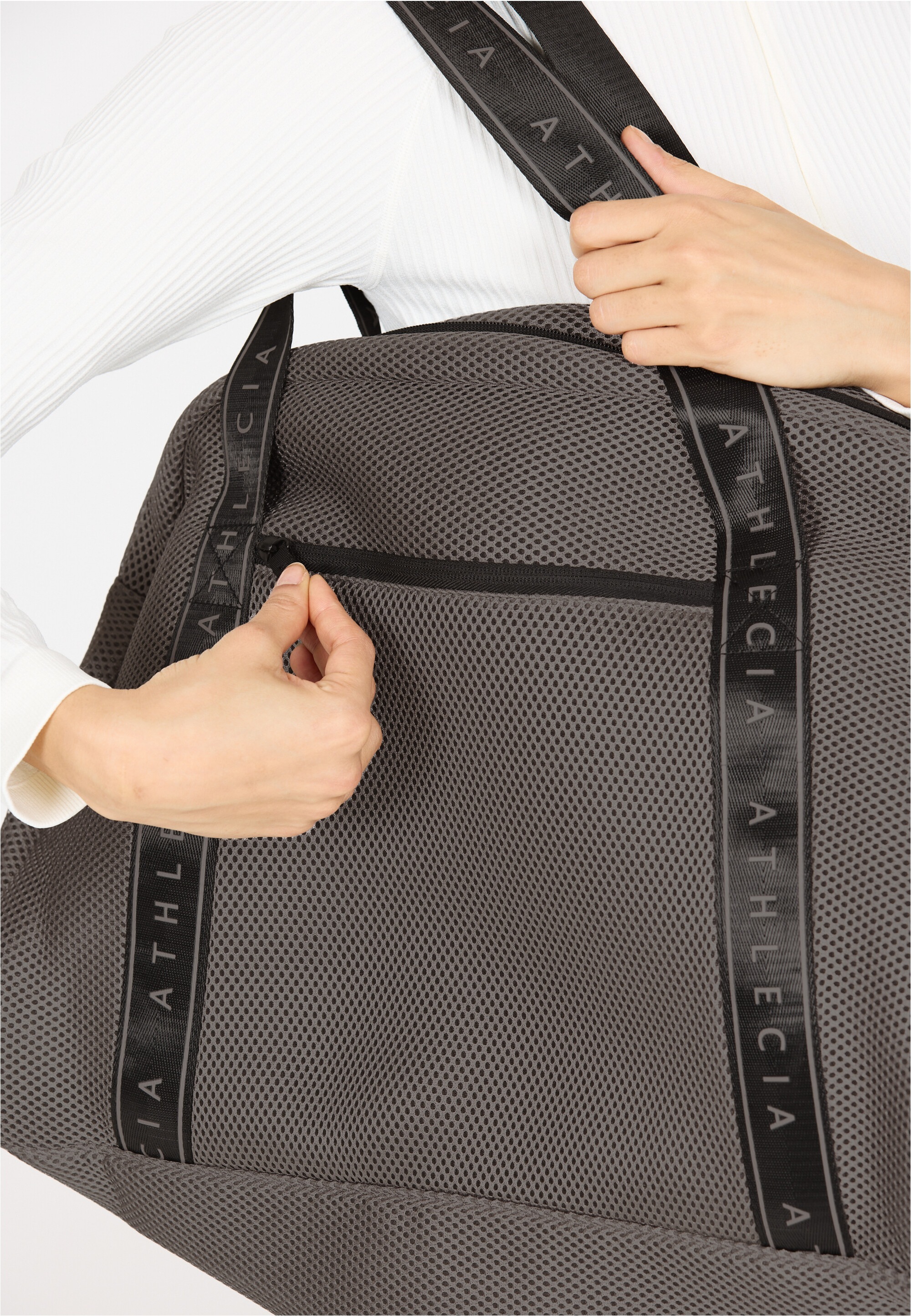 ATHLECIA Sporttasche »Eshely« aus strapazierfähigem Material