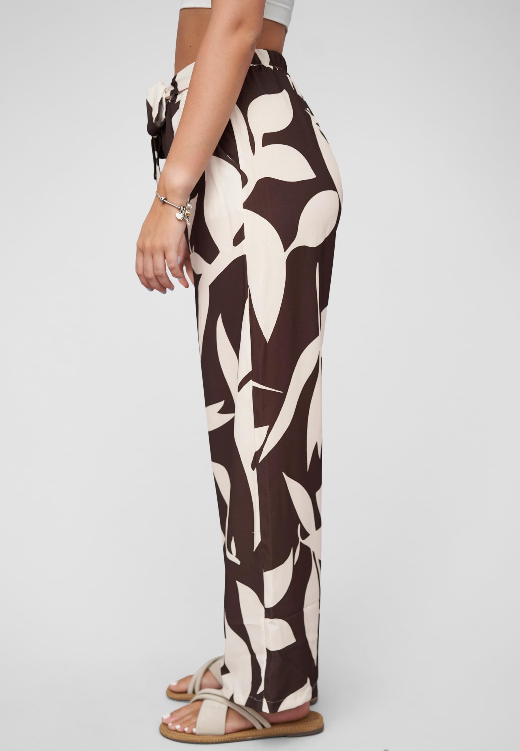 CLOUD 5IVE Stoffhose »CLOUD 5IVE Pants with tie belt and aop floral print«, (1 tlg.)