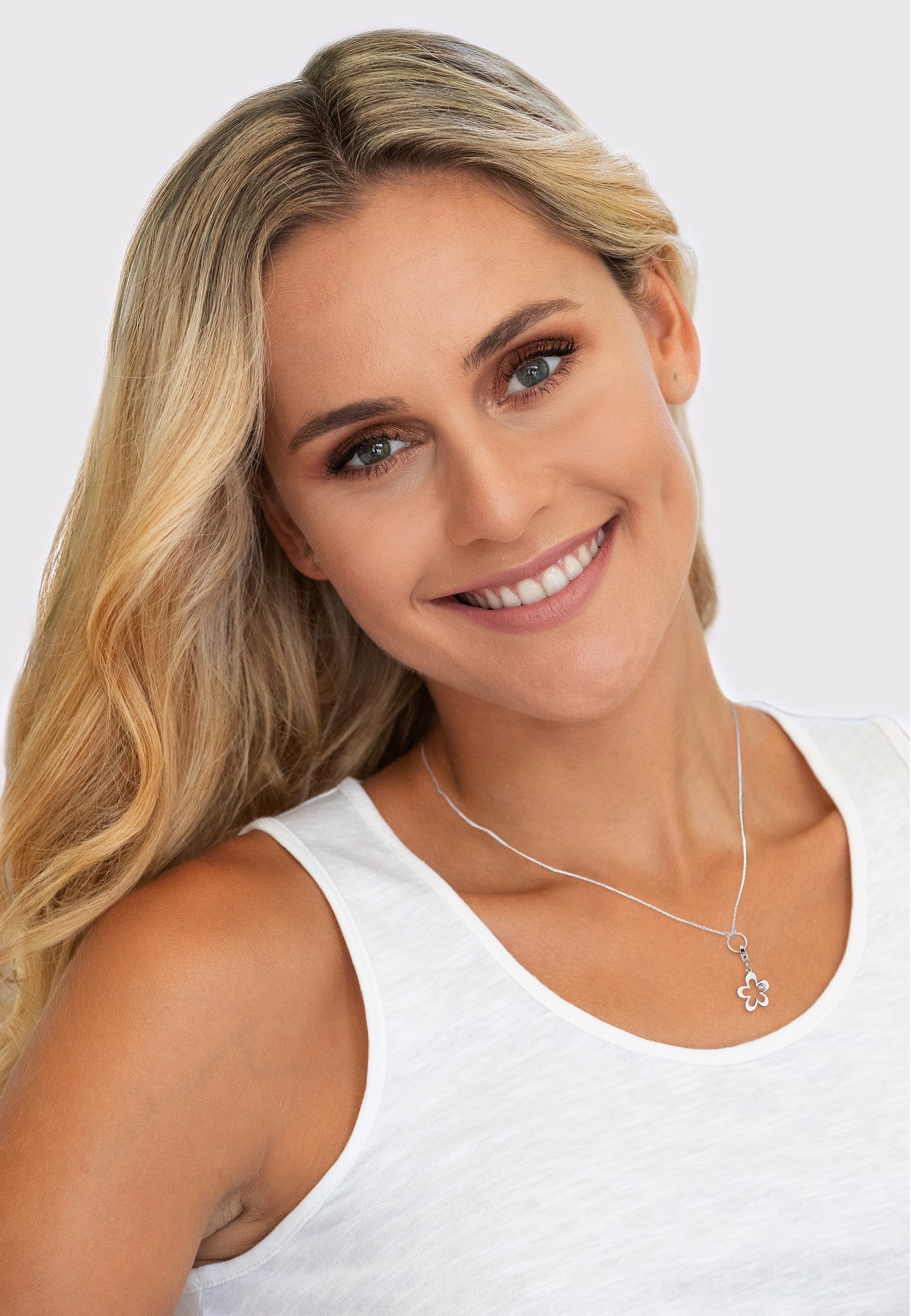 Nenalina Charm-Einhänger »Blumen-Anhänger Zirkonia Kristalle 925 Silber«