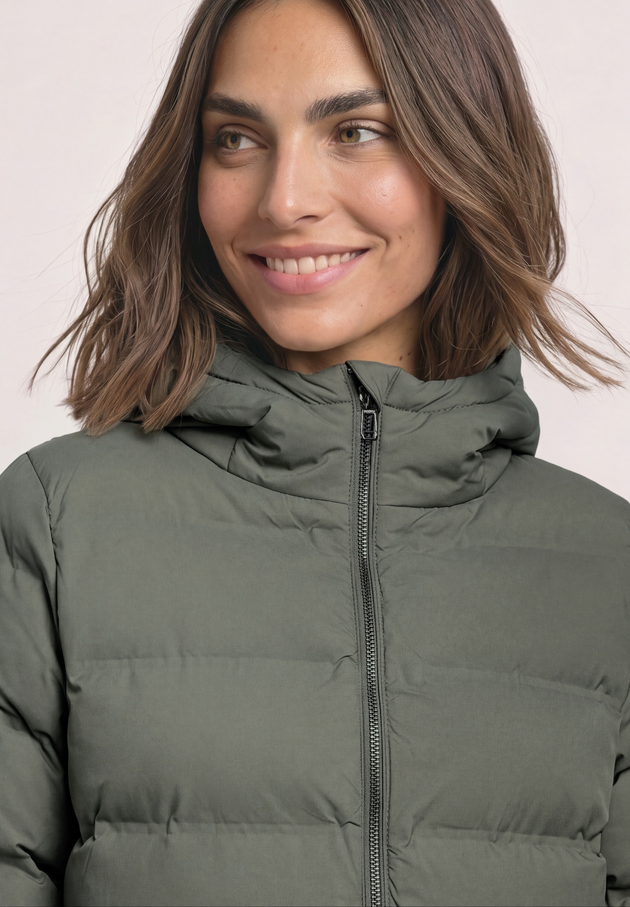 STREET ONE Steppjacke mit Kapuze Kurze Jacke mit geklebter Steppung und kapuze