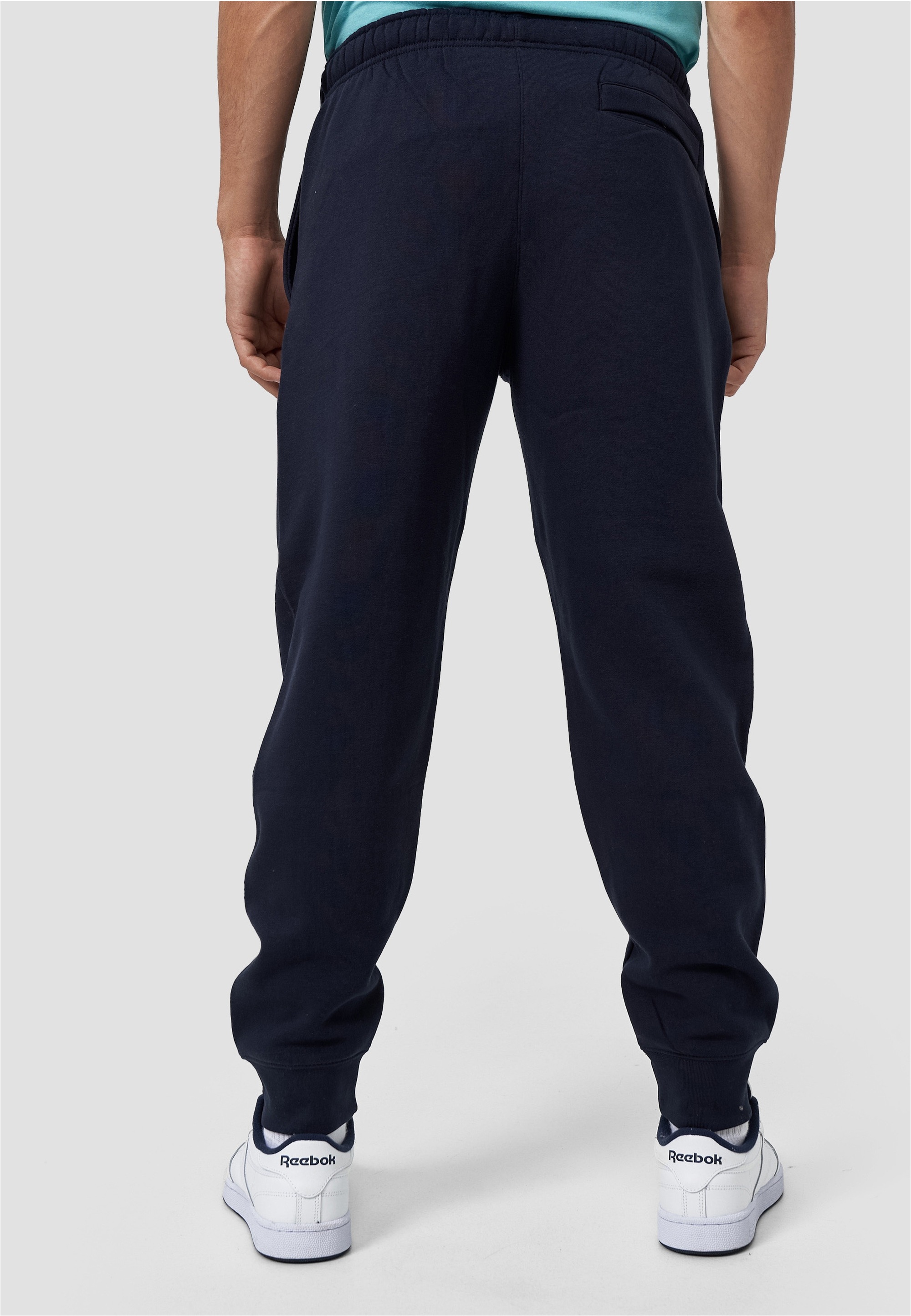 MIKON Sweathose, im zeitlosen Design