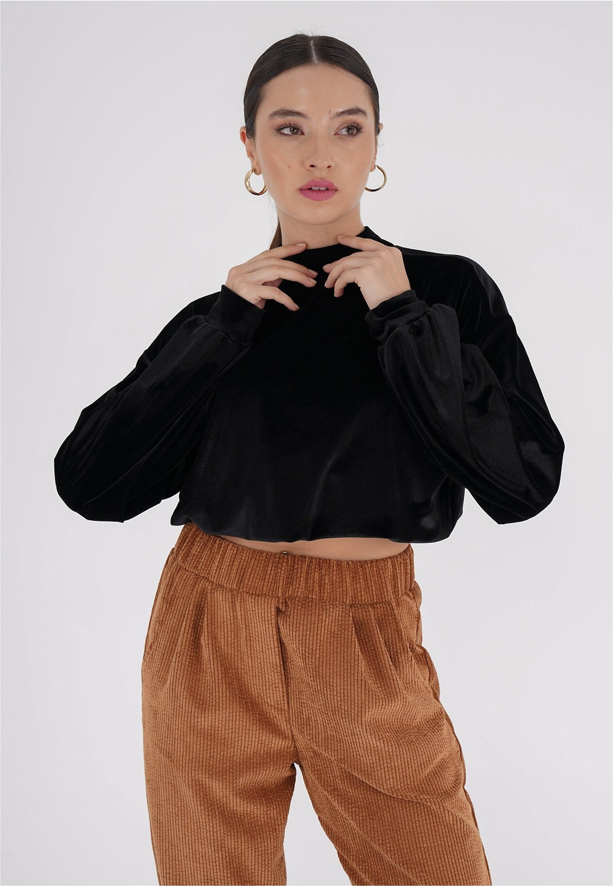 freshlions Klassische Bluse "Remy", (1 tlg.), mit Knopfleiste im Nacken günstig online kaufen