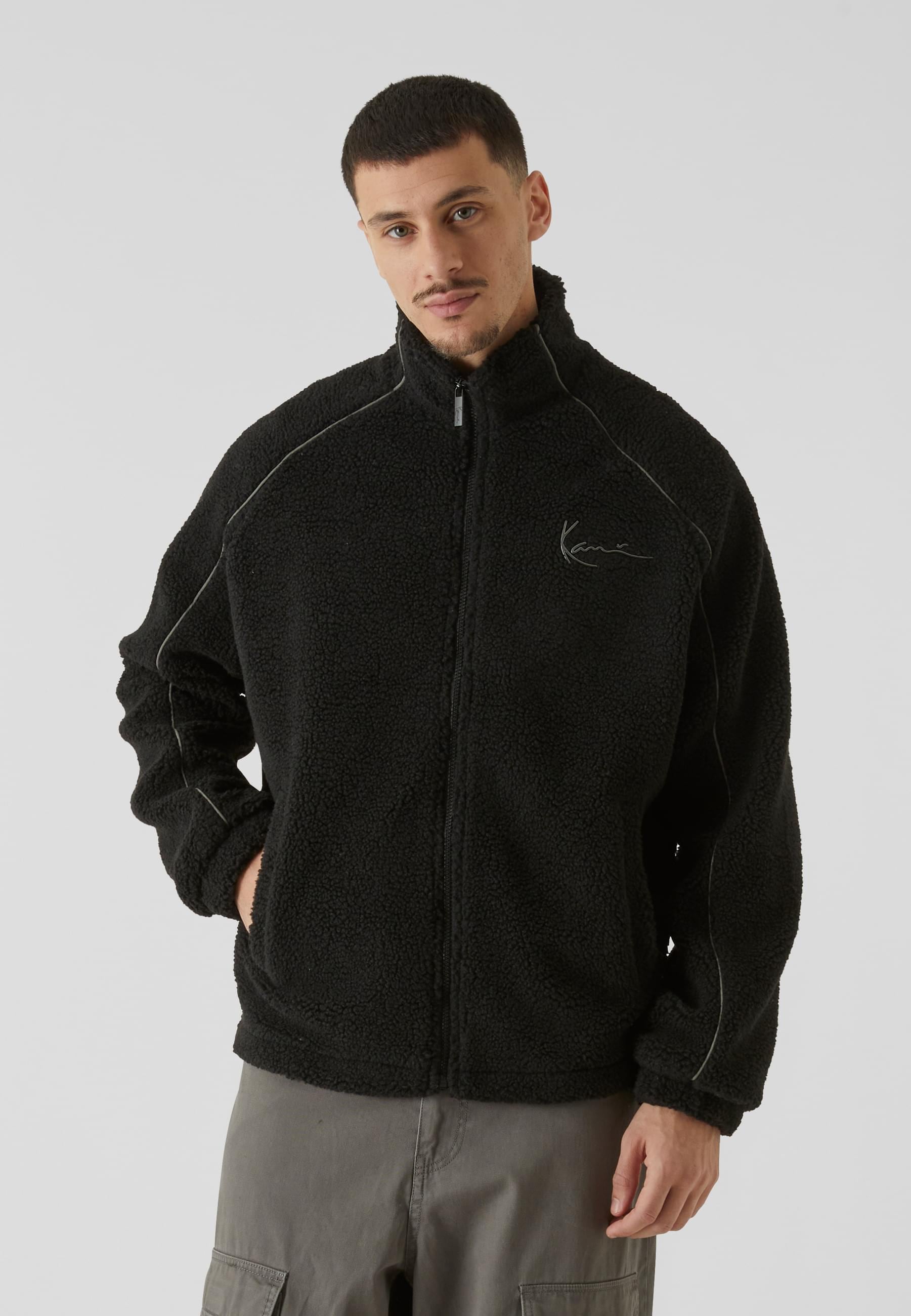 Karl Kani Allwetterjacke »Karl Kani Karl Kani Metal Signature Teddy Jacket«, (1 St.), ohne Kapuze