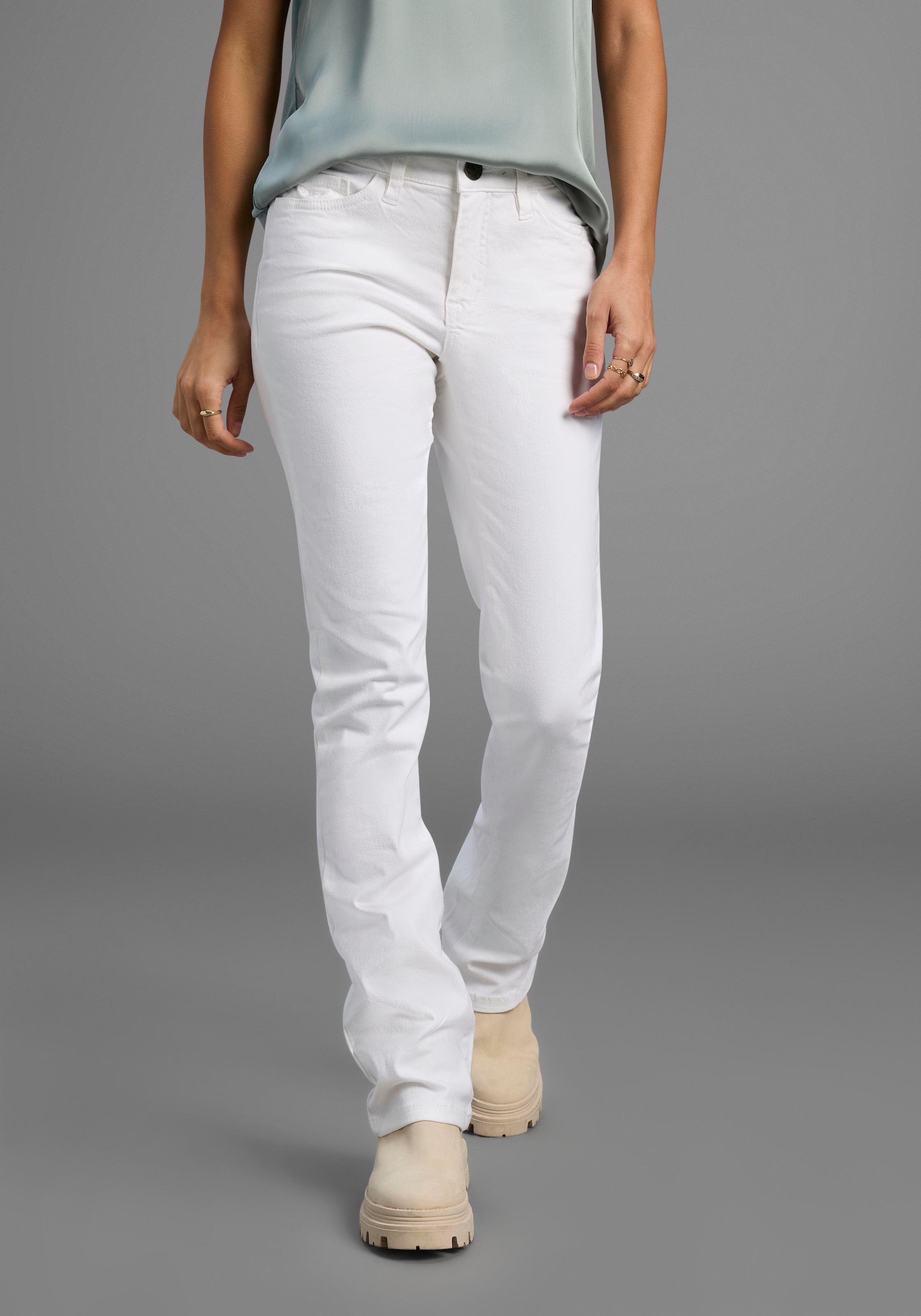 Arizona Bootcut-Jeans "Baby-Boot" Bootcut-Stil, figurbetonte Passform, mit günstig online kaufen