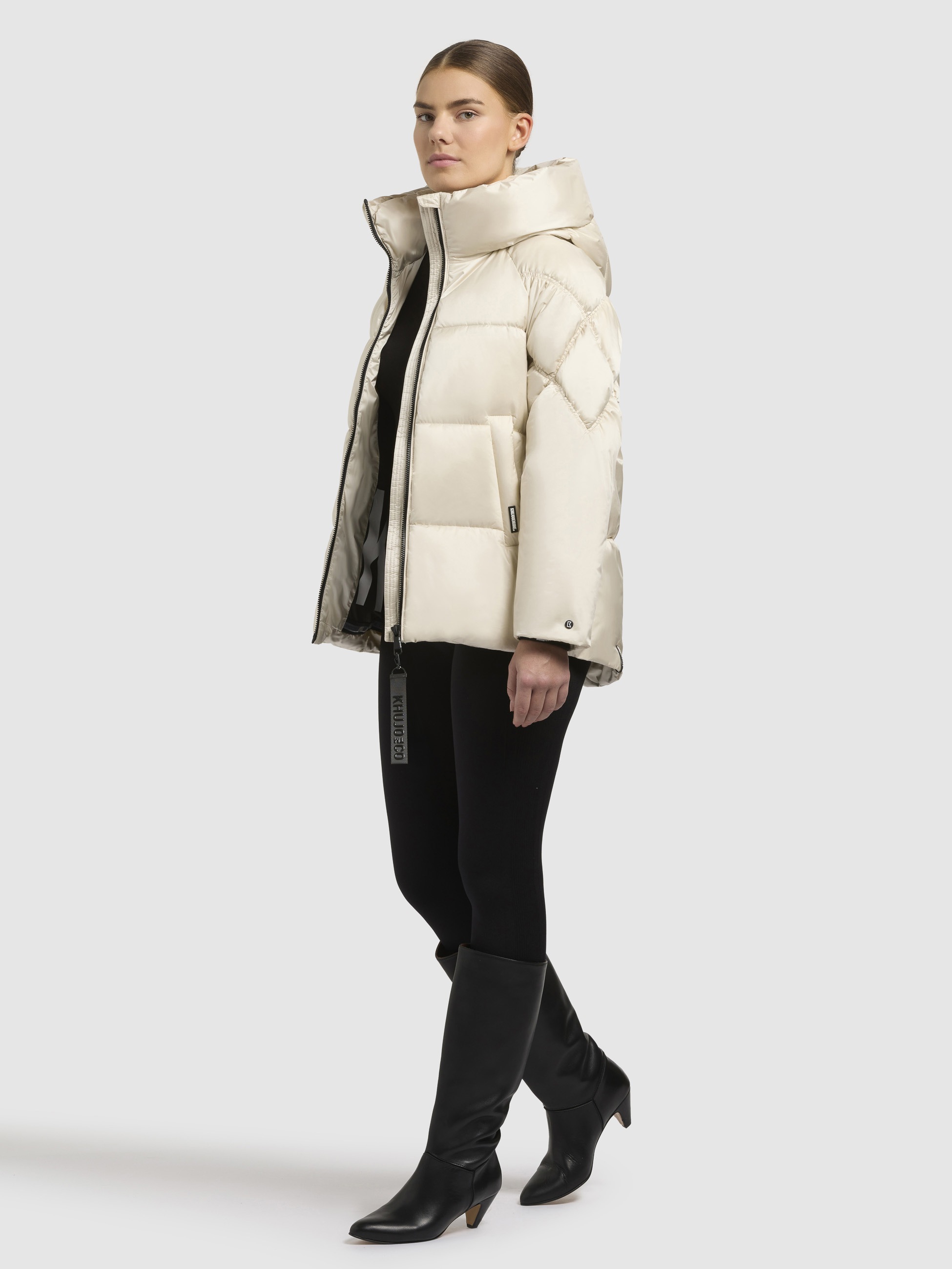 khujo Steppjacke »ISETT«, mit Kapuze