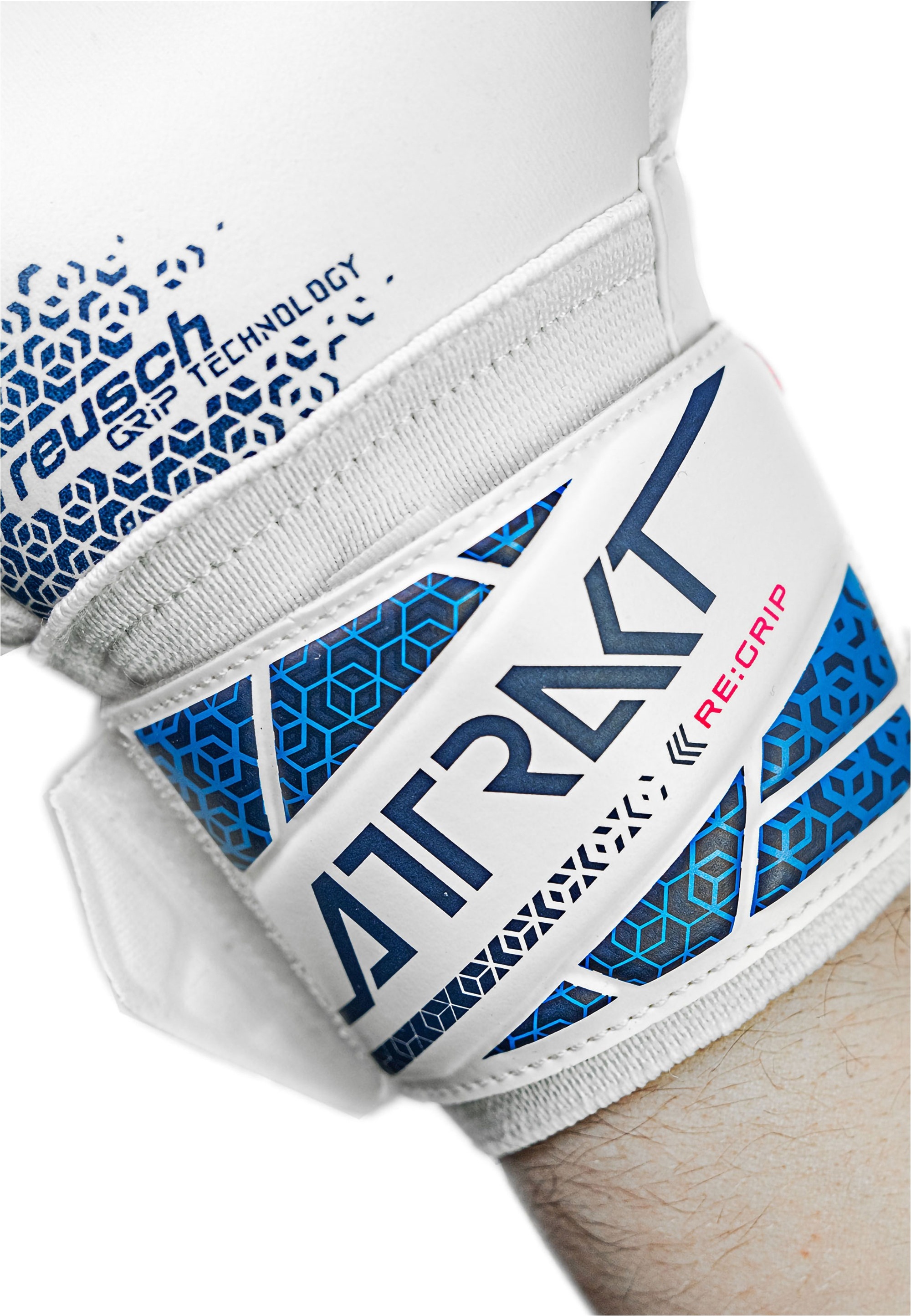 Reusch Torwarthandschuhe »Attrakt RE:GRIP NC«, mit Negative Cut