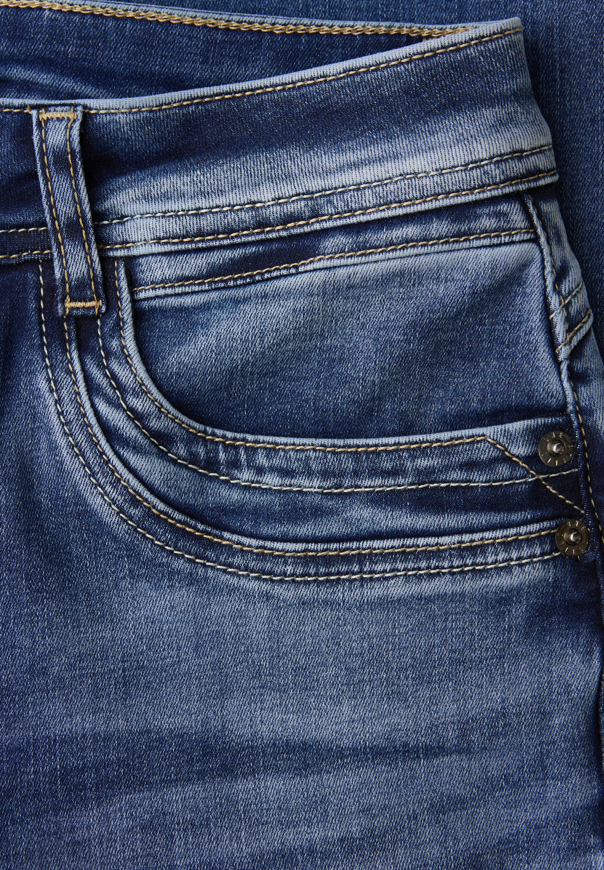 STREET ONE Comfort-fit-Jeans mit destroyed Details