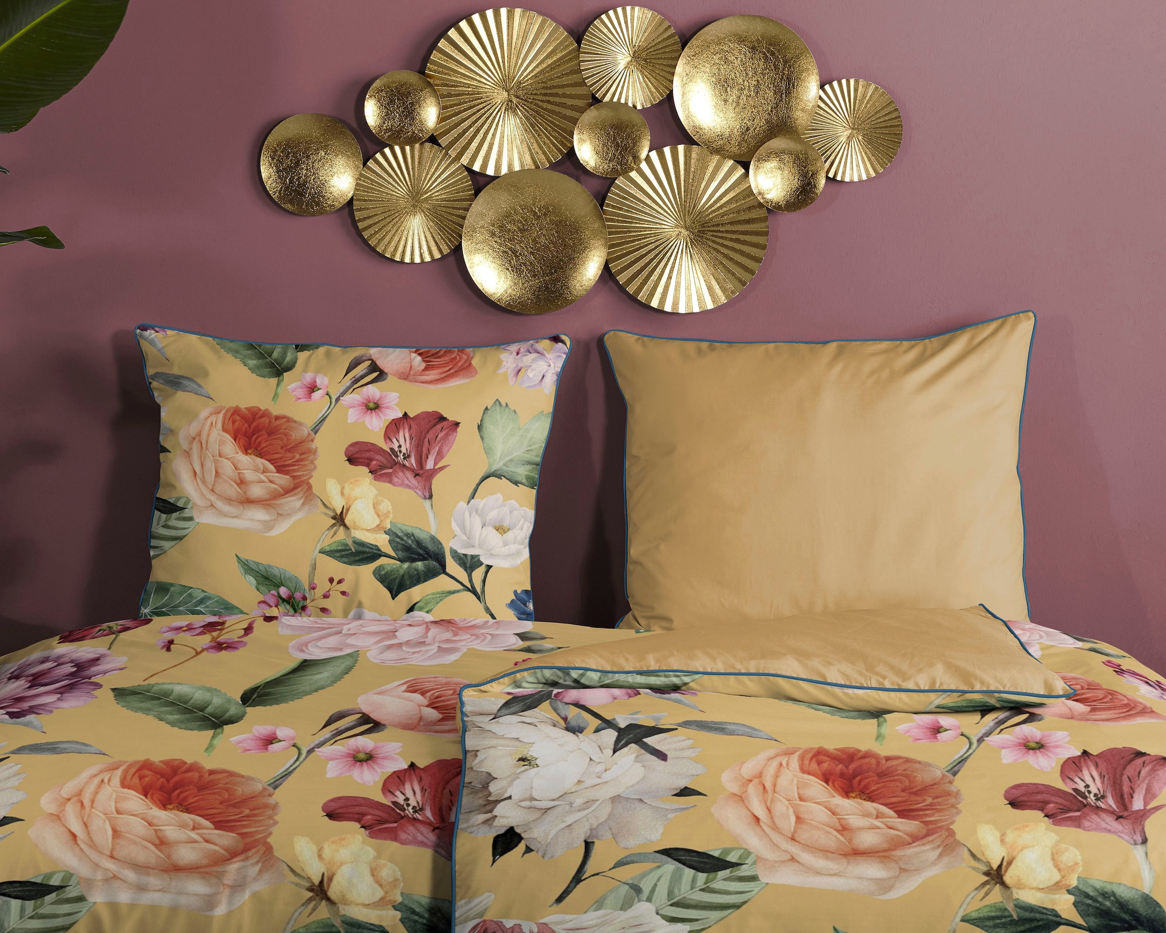 Descanso Wendebettwäsche »Fiori«, Baumwolle, Satin, 135x200, Biese, Reißverschluss, Wende, Blumen Sand