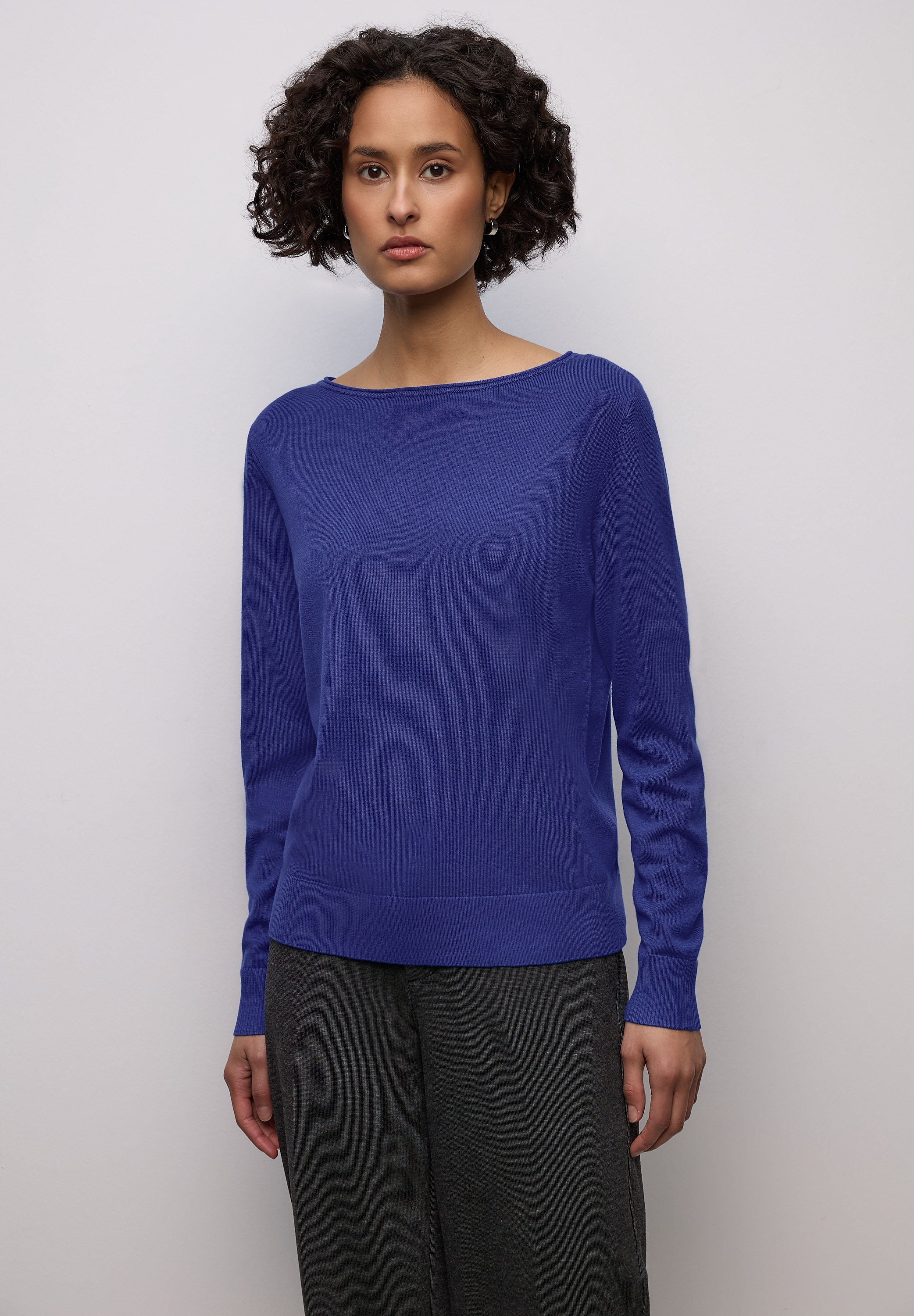 Longpullover STREET ONE, Damen, Gr. 38, amparo blau, Stoff, 86% Viskose, 14% Polyester, unifarben, comfort fit normal, U-Boot-Ausschnitt, Bündchen, Pullover Longpullover, mit Strick-Detail