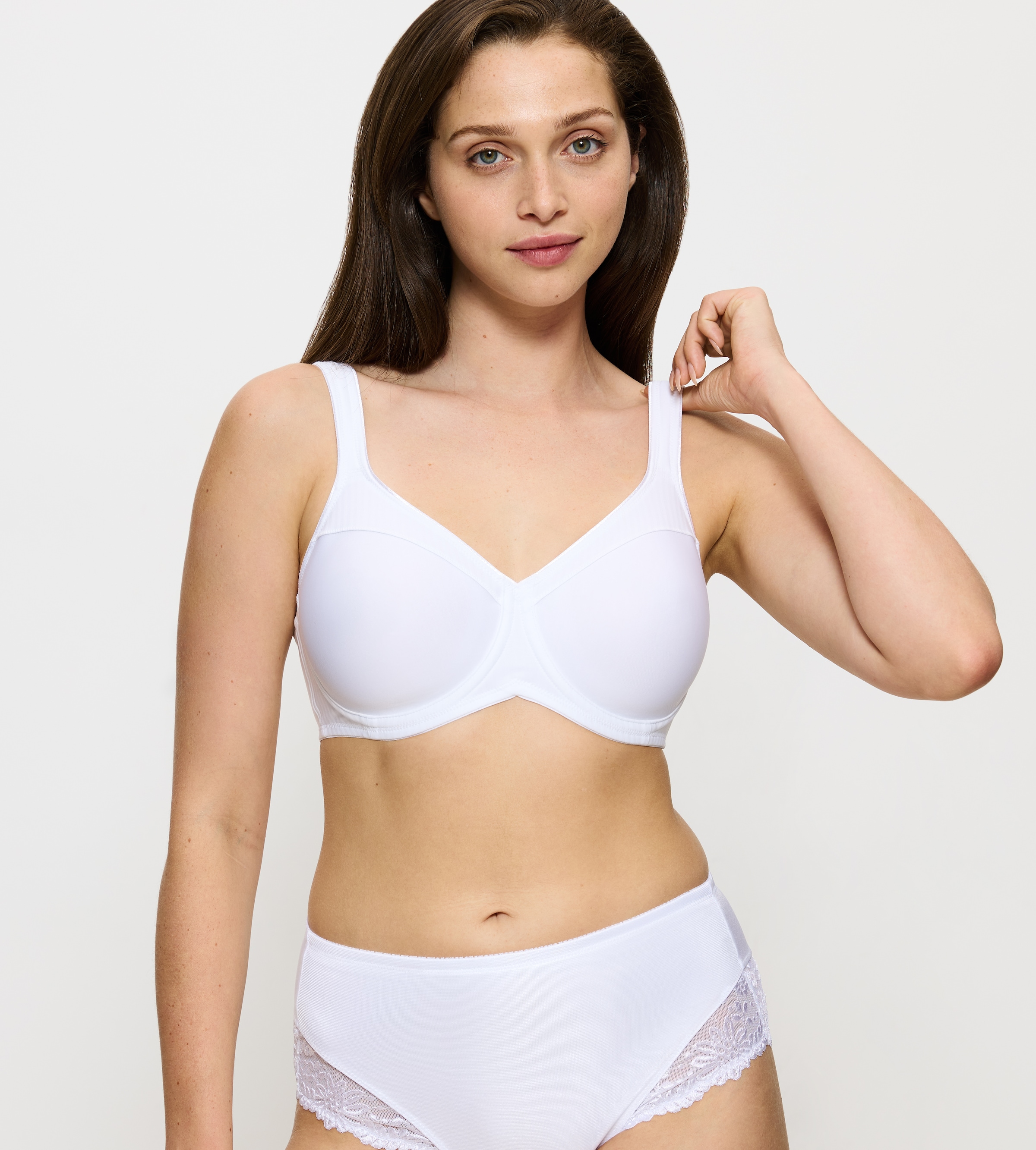 Triumph Minimizer-BH "Modern Soft+Cotton" verkleinert die Brust optisch um eine Cup-Größe