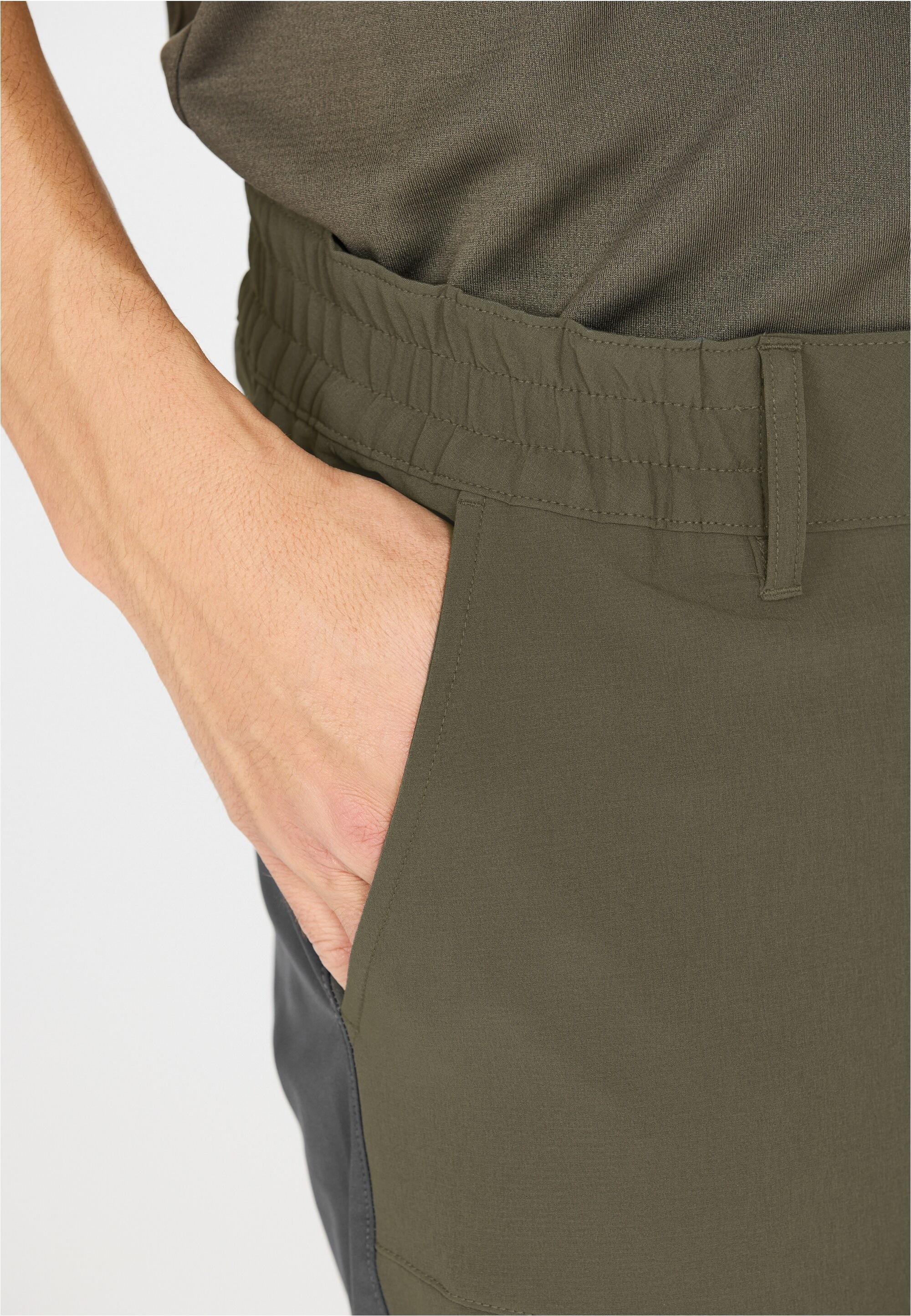WHISTLER Shorts, mit 4-Wege-Stretch-Material