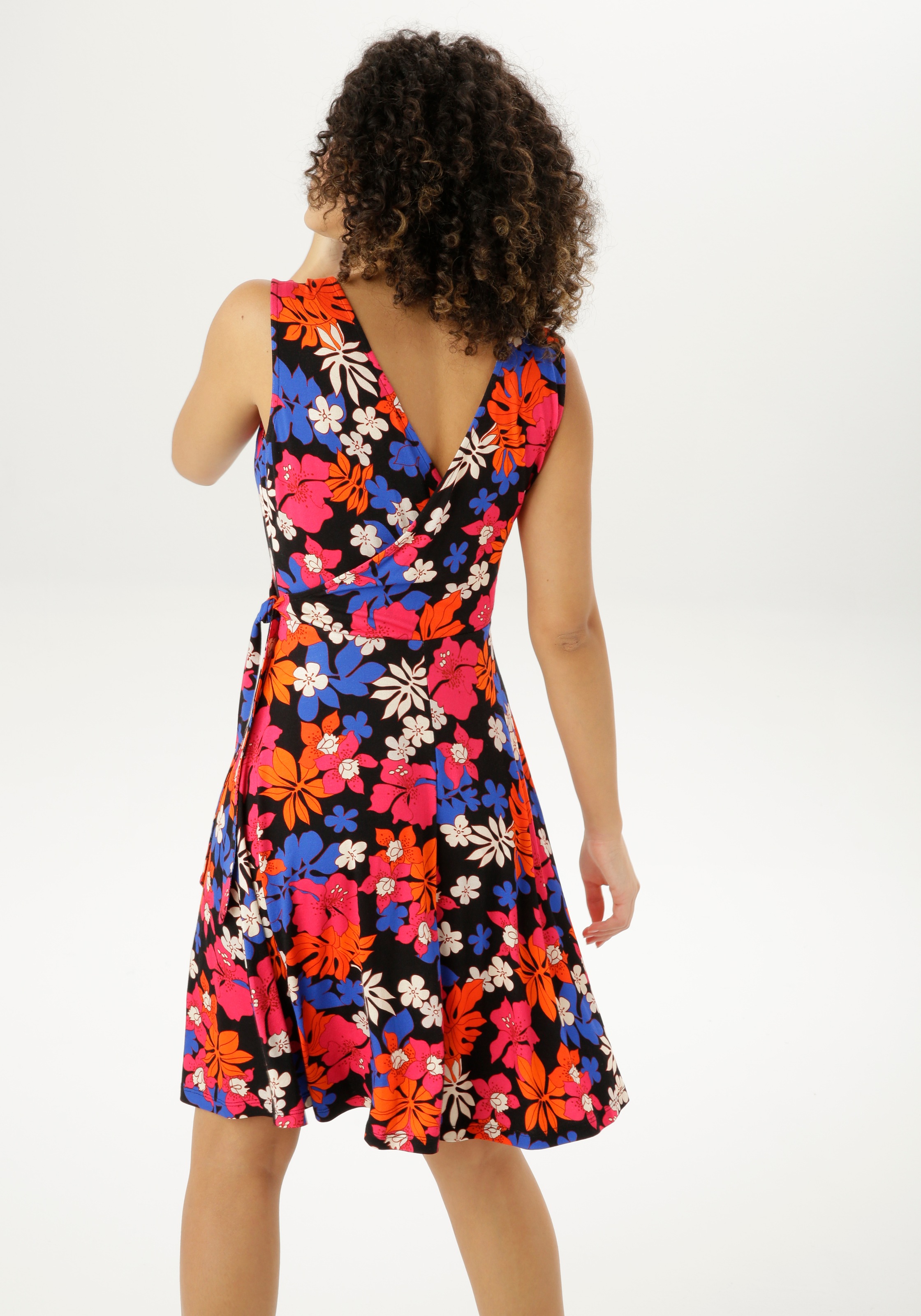 Aniston CASUAL Sommerkleid, in unterschiedlichen Drucken und Farben - welches ist dein Favorit?
