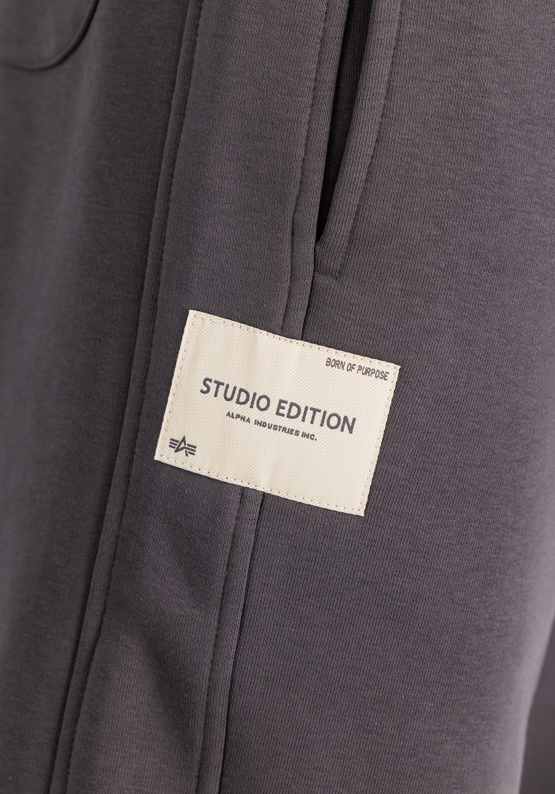 Alpha Industries Jogginghose »Alpha Industries Men - Jogger Studio Edition Jogger«