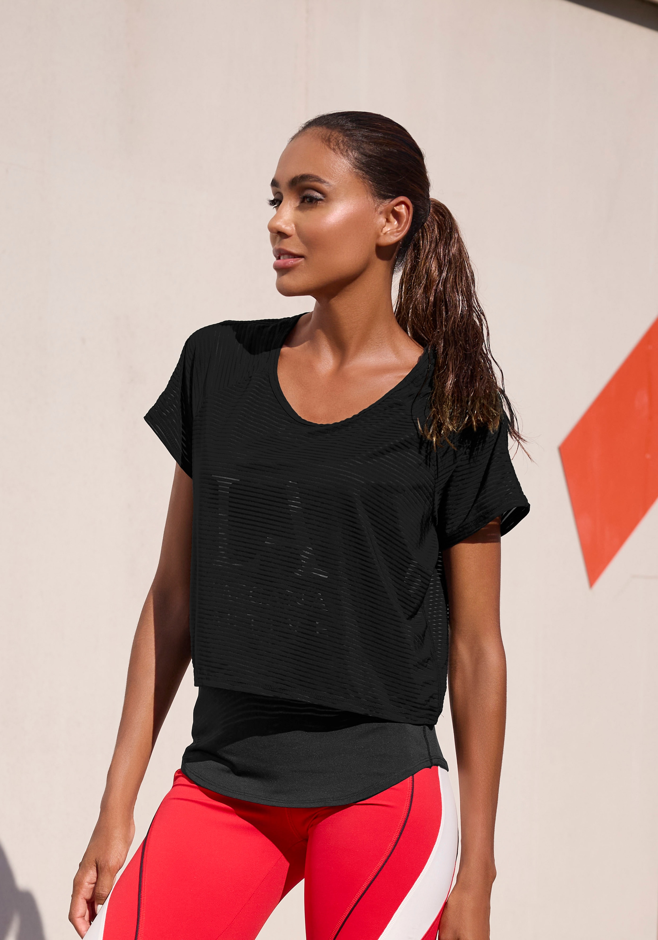 LASCANA ACTIVE Funktionsshirt, 2 in 1 T-Shirt im Layer-Design