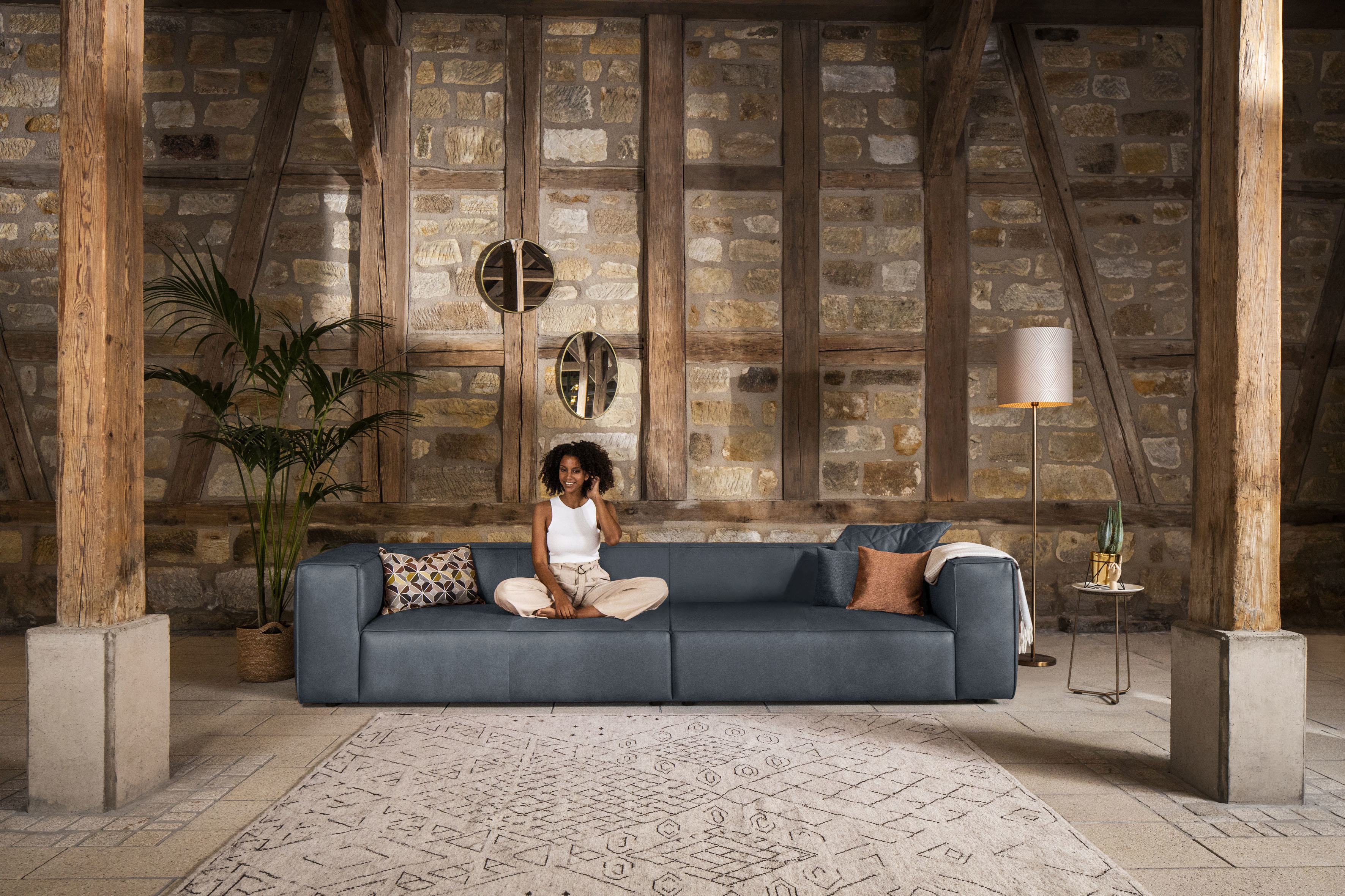W.SCHILLIG 4-Sitzer "around-the-block Mega Sofa, viel Platz, Breite 300cm, bequem" mit eleganter Biese, mit Federkern