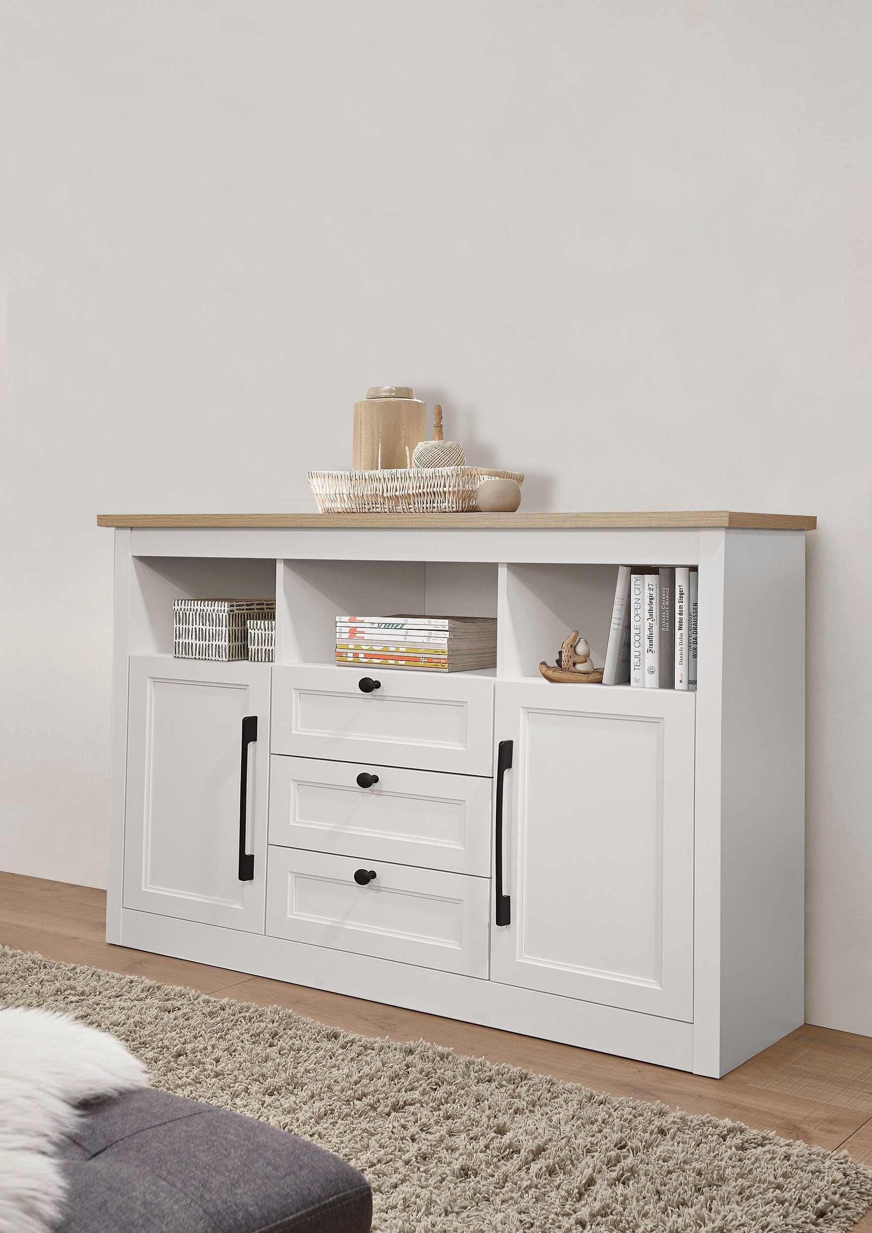 OTTO home Sideboard "Ismund", aus MDF, mit Holz-Zierleiste, schwarzen Metal günstig online kaufen