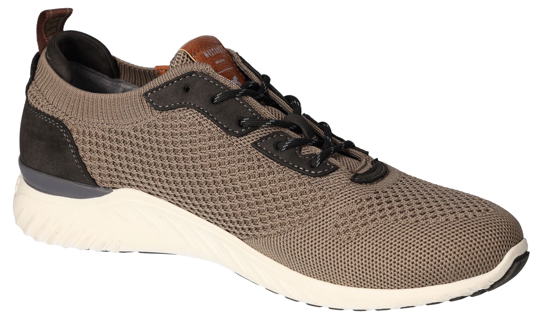 Mustang Shoes Slip-On Sneaker, Slipper, Freizeitschuh mit heller Laufsohle