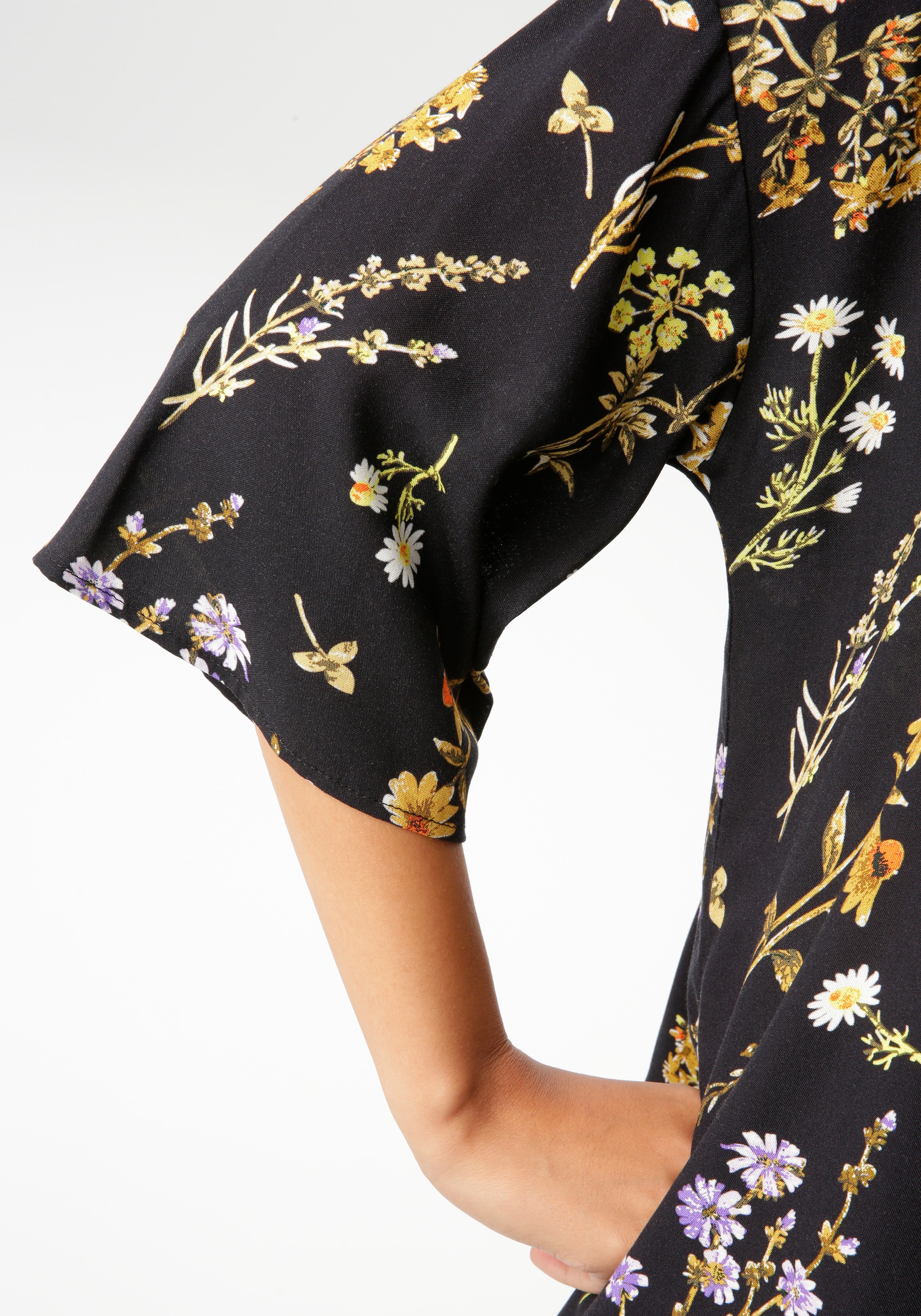 Aniston CASUAL Schlupfbluse, mit farbharmonischen Blumendruck - NEUE KOLLEKTION