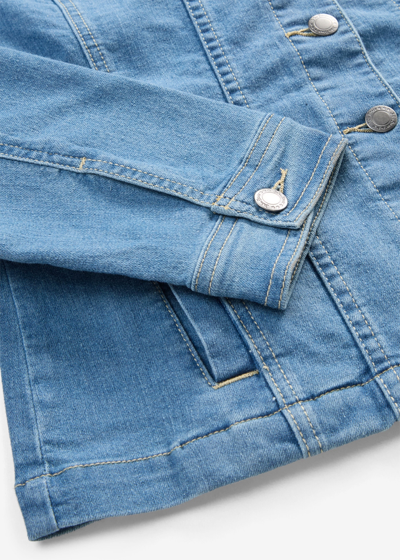 bonprix Jeansjacke bequeme Passform, mit Brust- und Eingriffstaschen