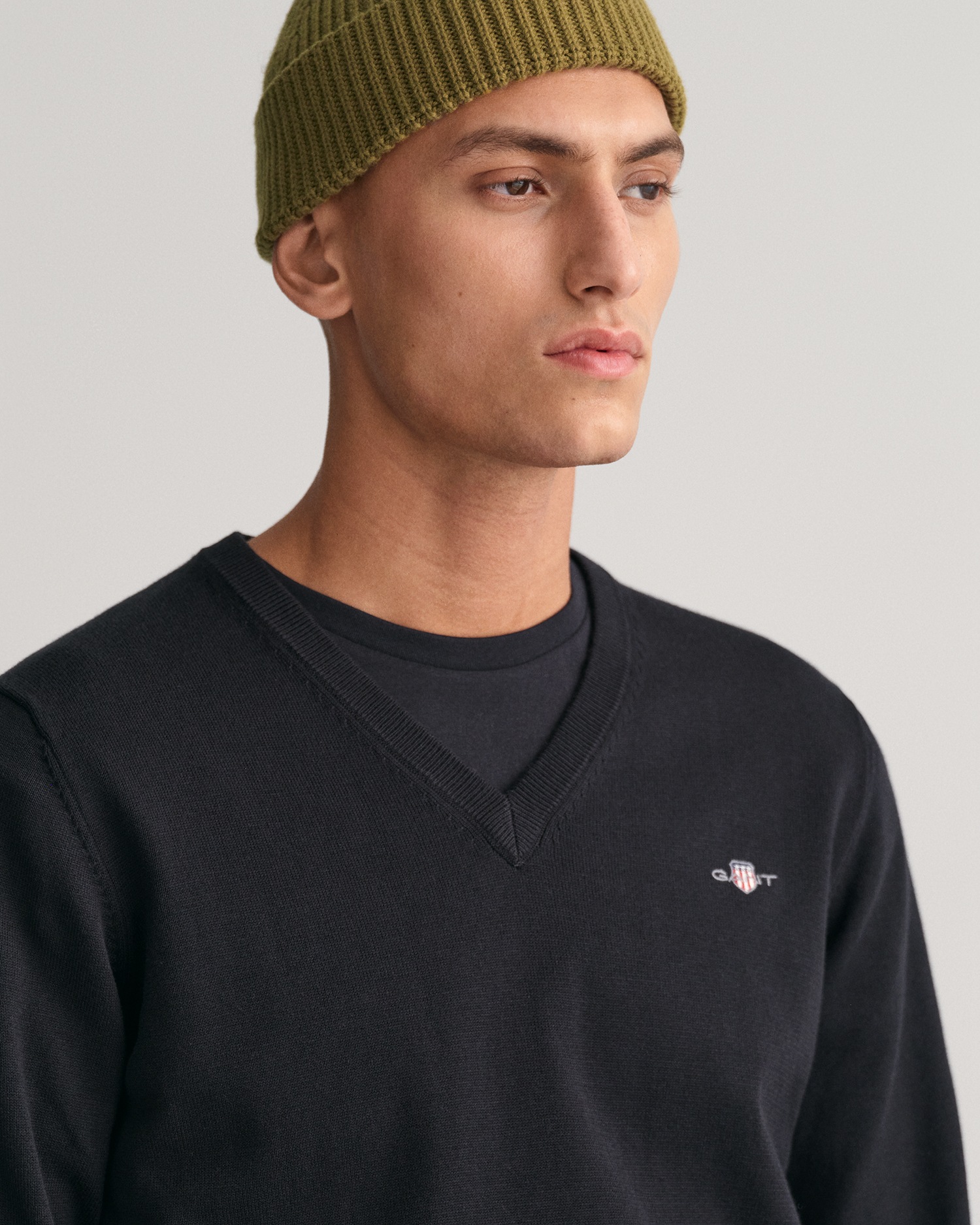 Thumbnail - Gant V-Ausschnitt-Pullover "Classic Cotton V-Neck" Premium Strickjersey aus weicher 100% Baumwolle, Übergangspullover