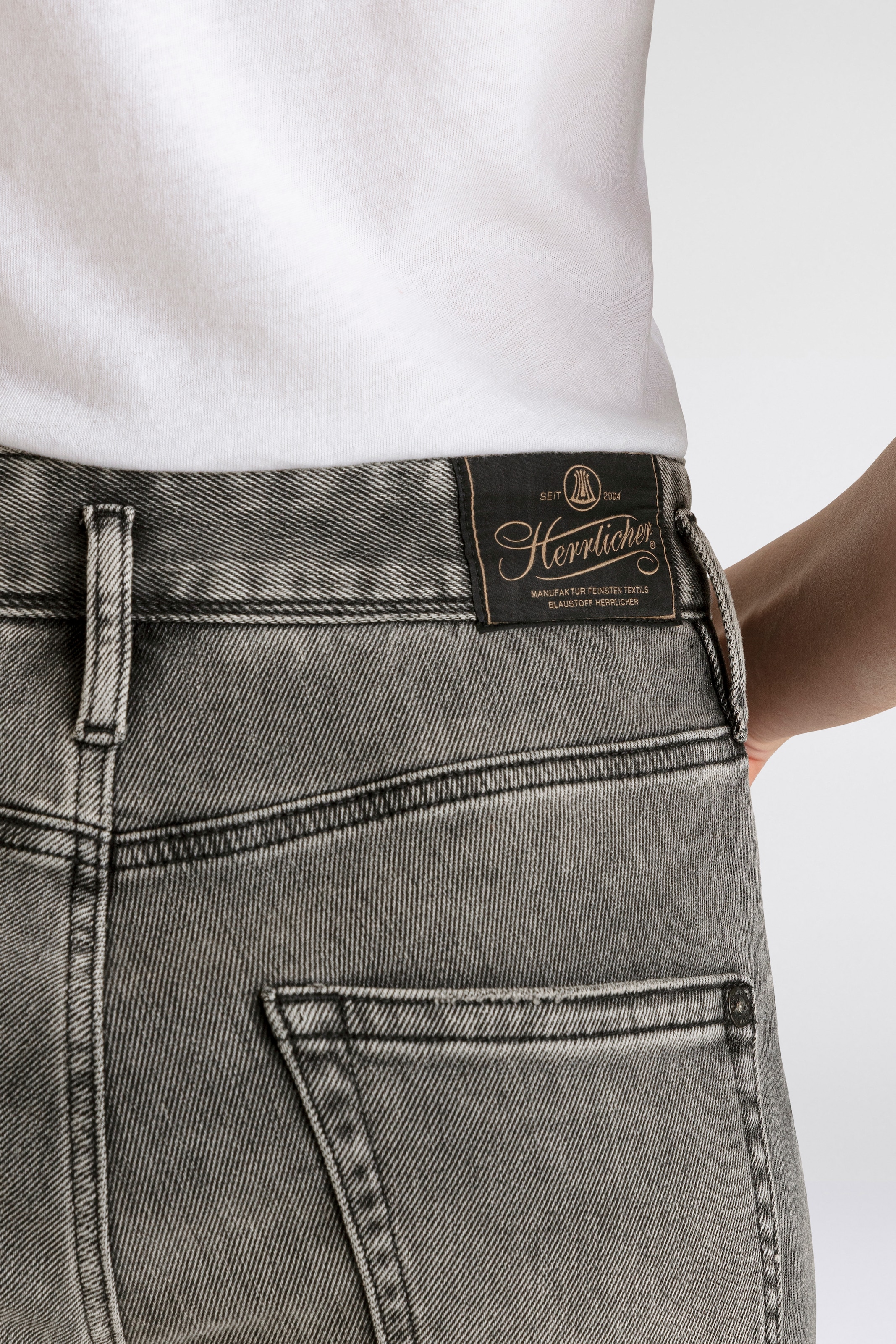 Herrlicher 5-Pocket-Jeans »Shyra Tap Organic Denim Brushed«, mit umgeschlagenem Saum