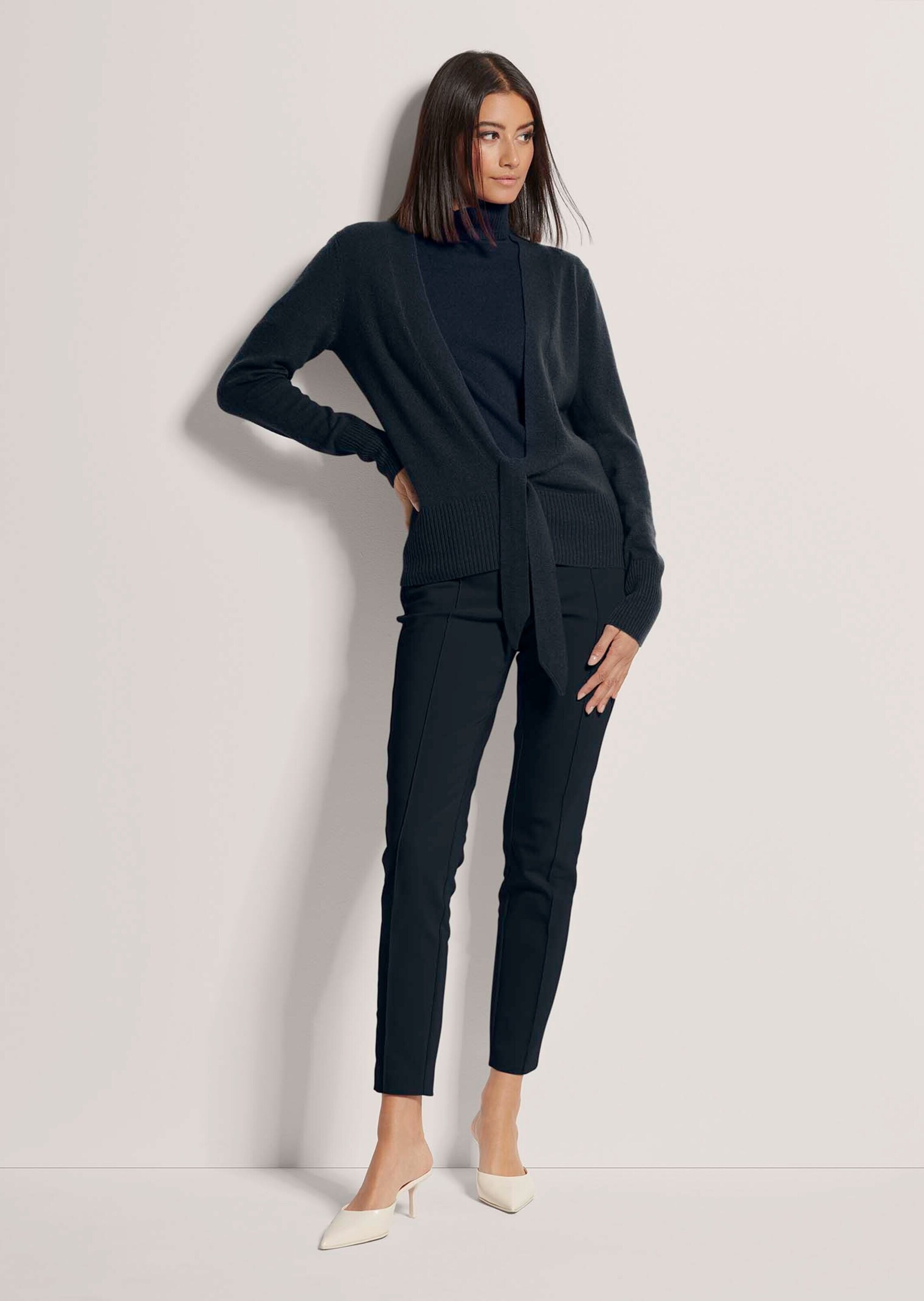 MADELEINE Strickjacke "Strickjacke Kaschmir-Strickjacke mit tiefem V-Aussch günstig online kaufen