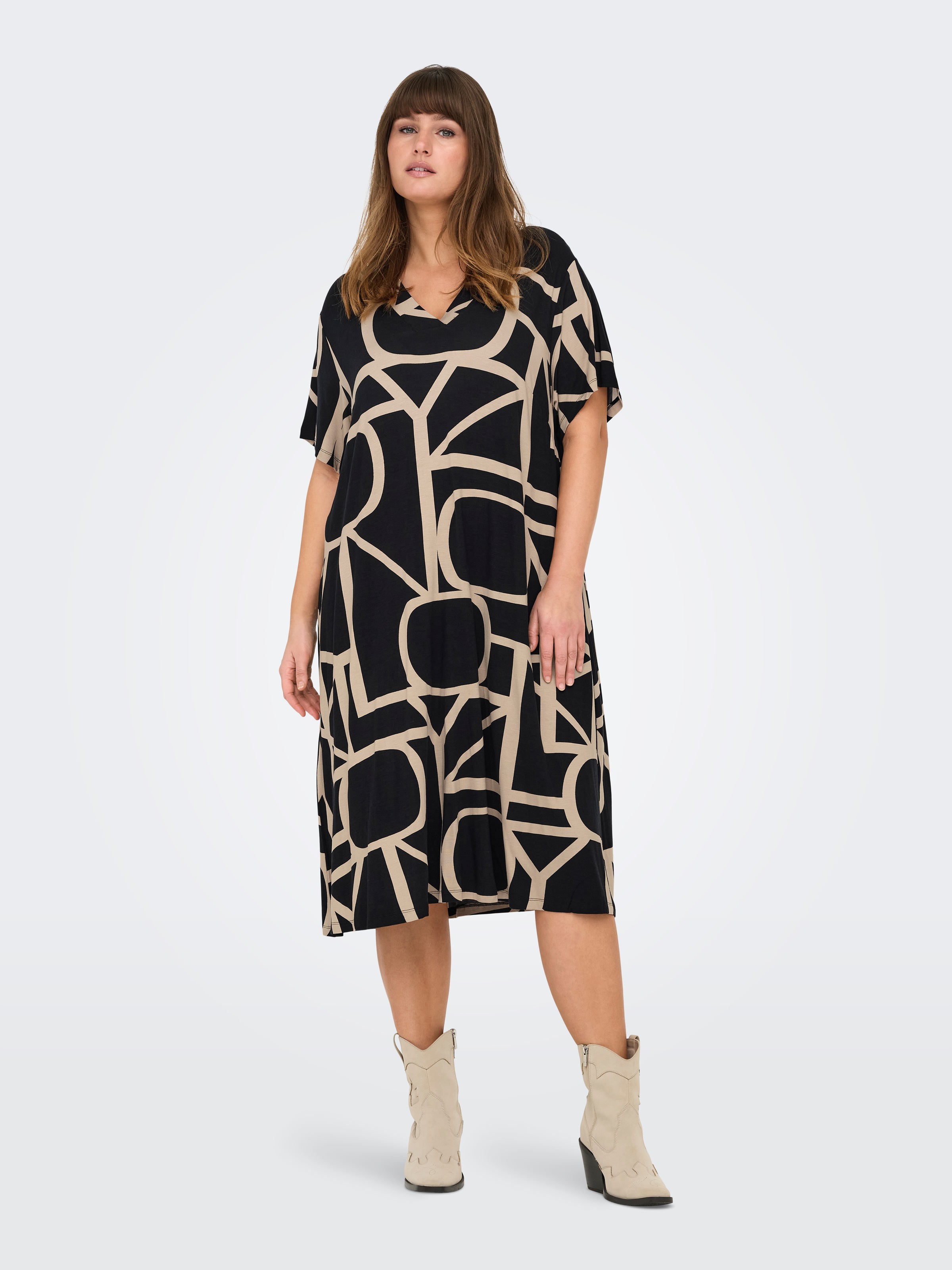 ONLY CARMAKOMA Shirtkleid "CARFYRLA LIFE S/S V-NCK BLK AOP DRE NOOS", Somme günstig online kaufen