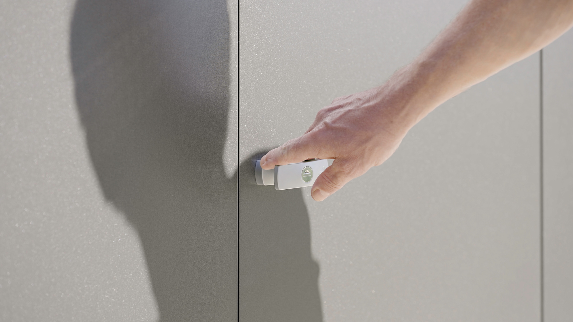 Biohort Mehrzweckschrank »Romeo Gr. L high, verschiedene Farben«, 132x87x181 cm, der ideale Terrassenschrank aus Metall
