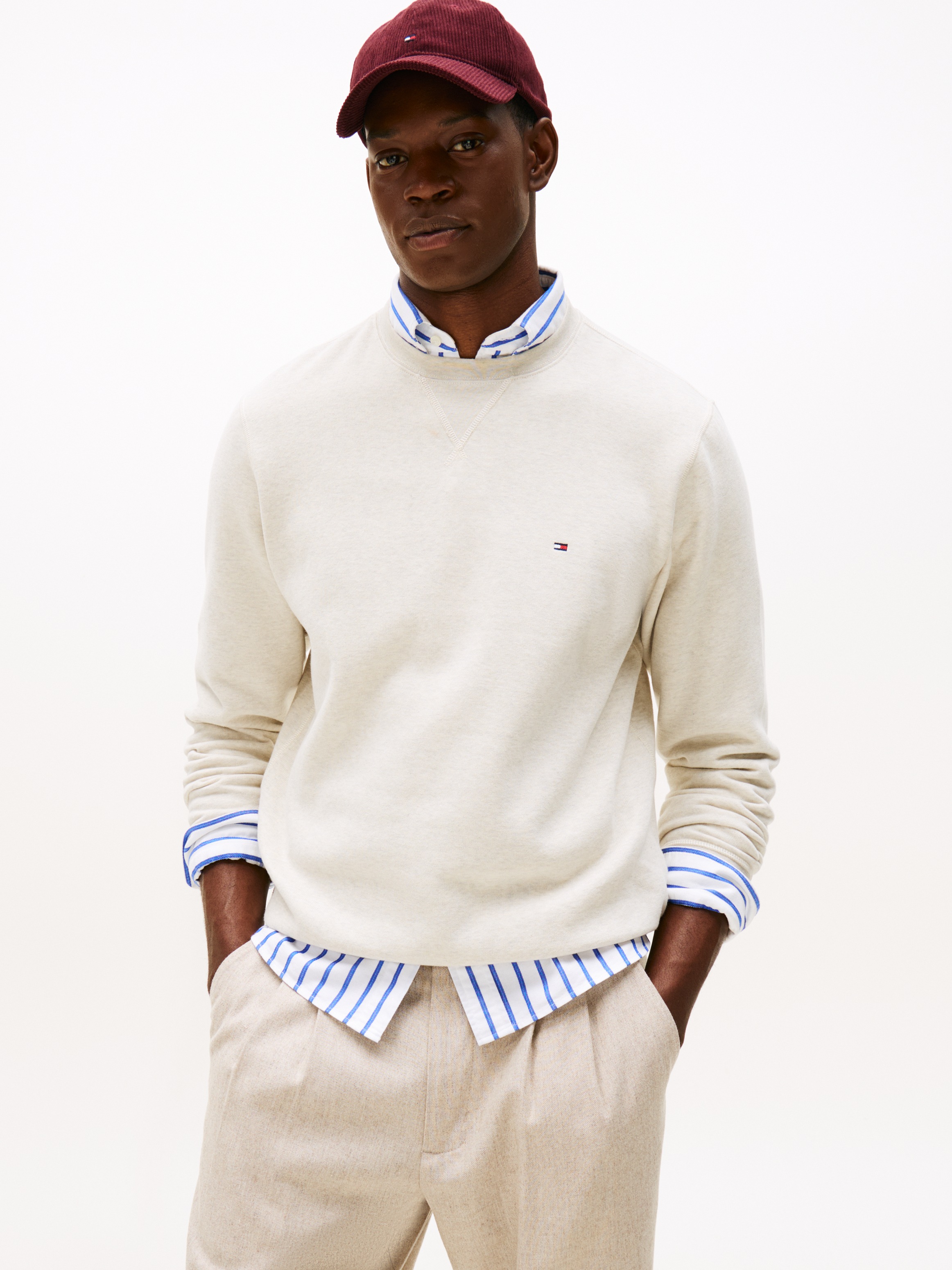 Tommy Hilfiger Sweatshirt "ESS SEASONAL FLEECE CREWNECK", mit Logostickerei günstig online kaufen