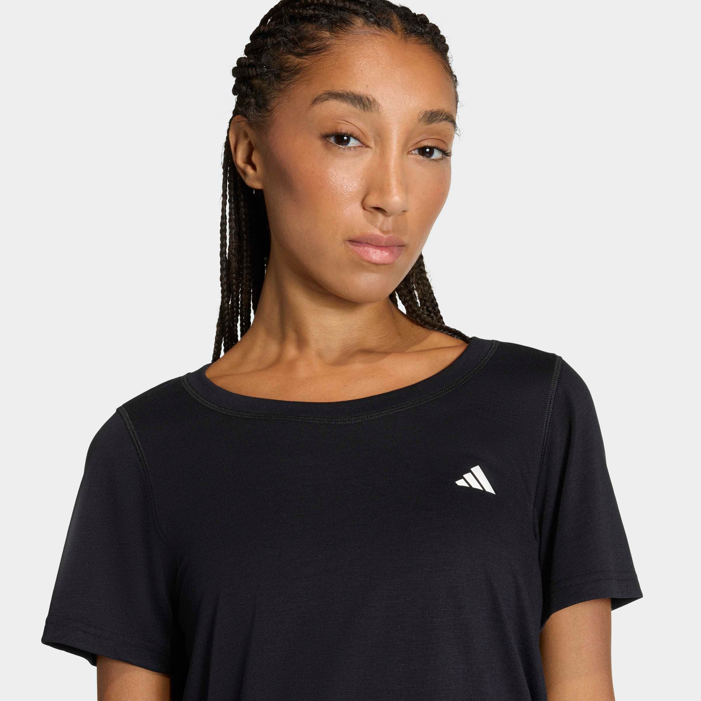 adidas Performance T-Shirt »WORKOUT ESSENTIALS MIT TIEFEM AUSSCHNITT« für sportliche Looks im Alltag und beim Training, ohne Verschluss