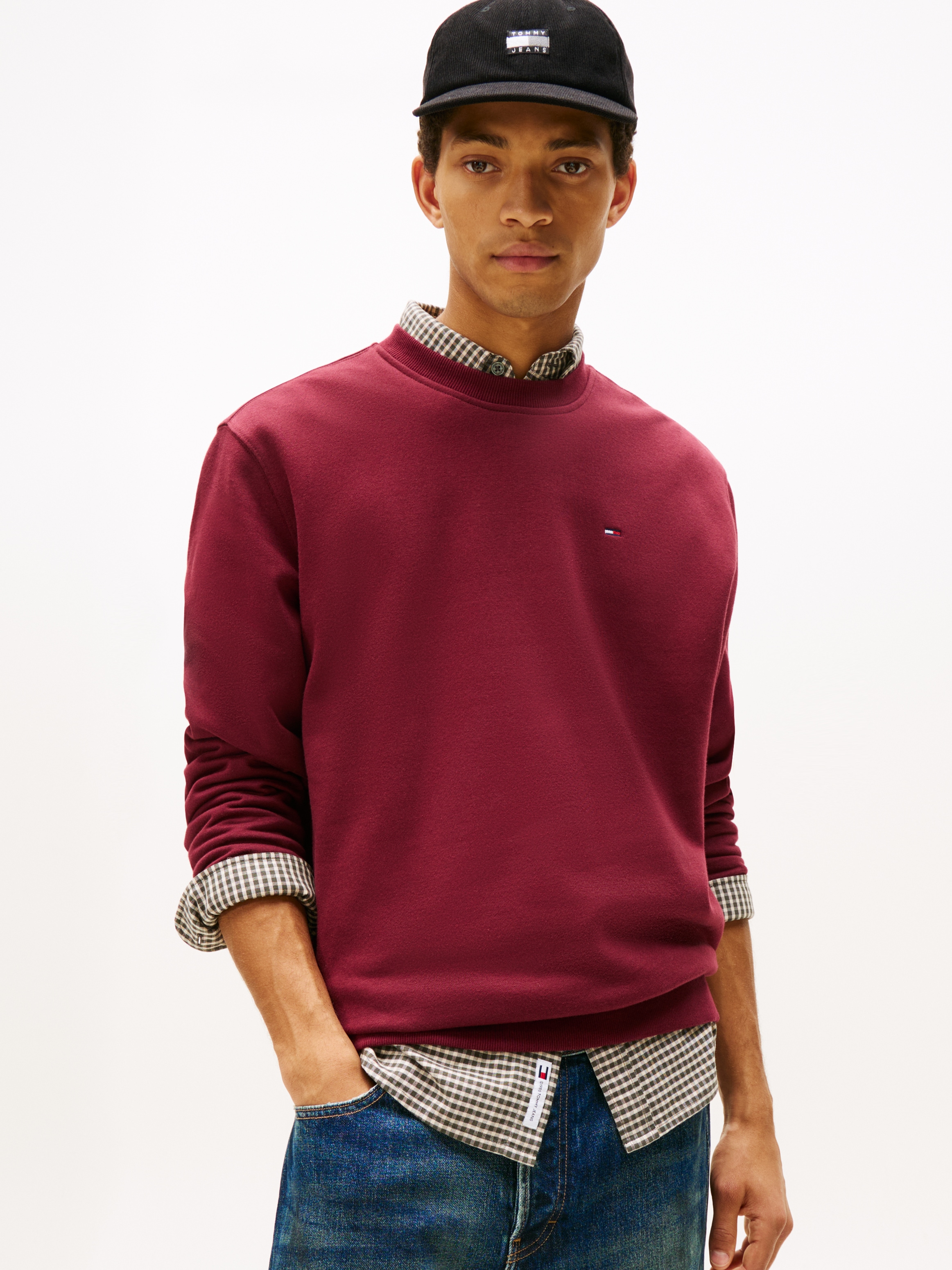 Tommy Jeans Sweatshirt "TJM REG S FLAG CREW", Mit besticktem Markenlogo auf günstig online kaufen