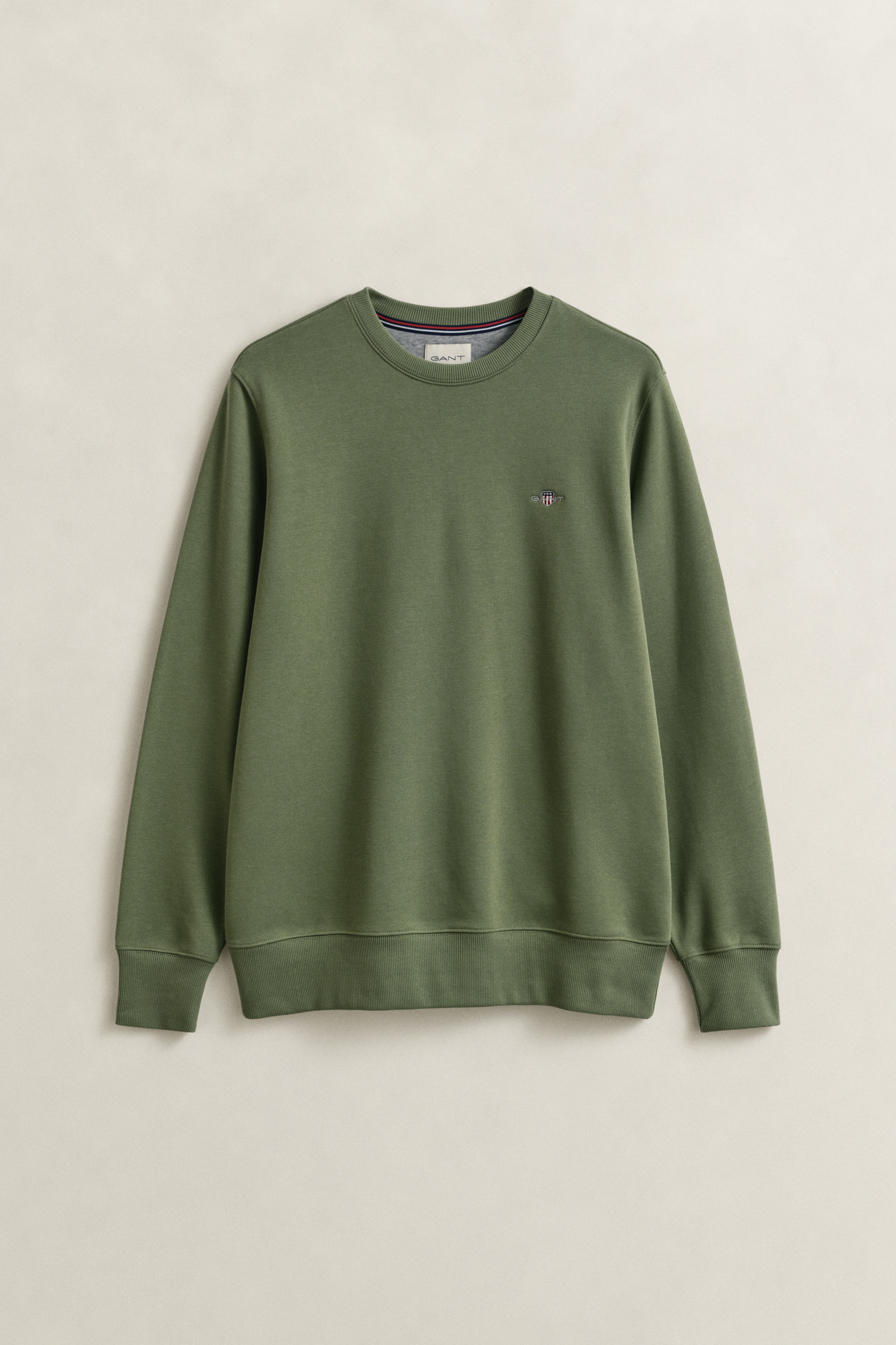 Gant "REG SHIELD C-NECK SWEAT", mit Logostickerei auf der Brust günstig online kaufen