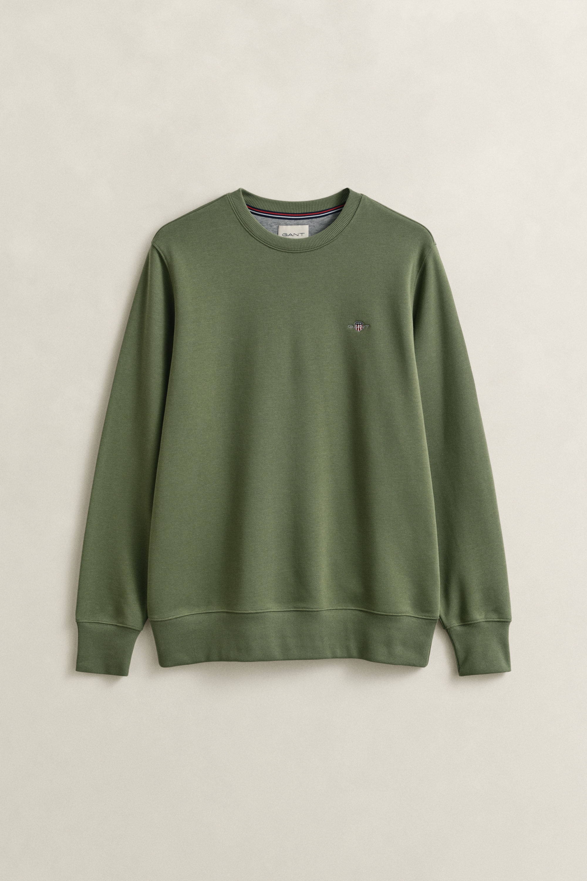 Gant Sweatshirt "REG SHIELD C-NECK SWEAT", mit Logostickerei auf der Brust günstig online kaufen
