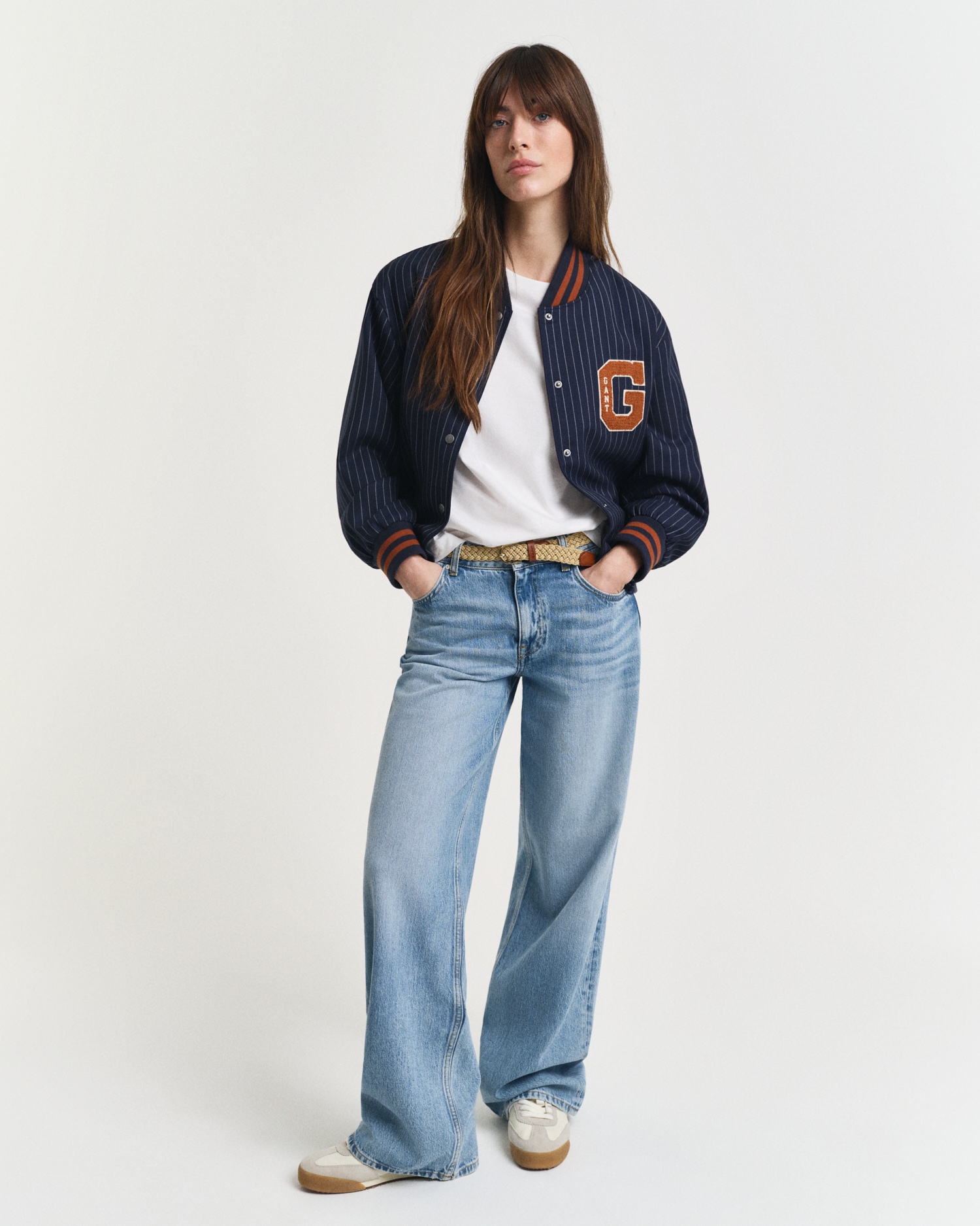 Gant T-Shirt »REG ARCHIVE SHIELD SS T-SHIRT«, Stickerei, Rundhals,
