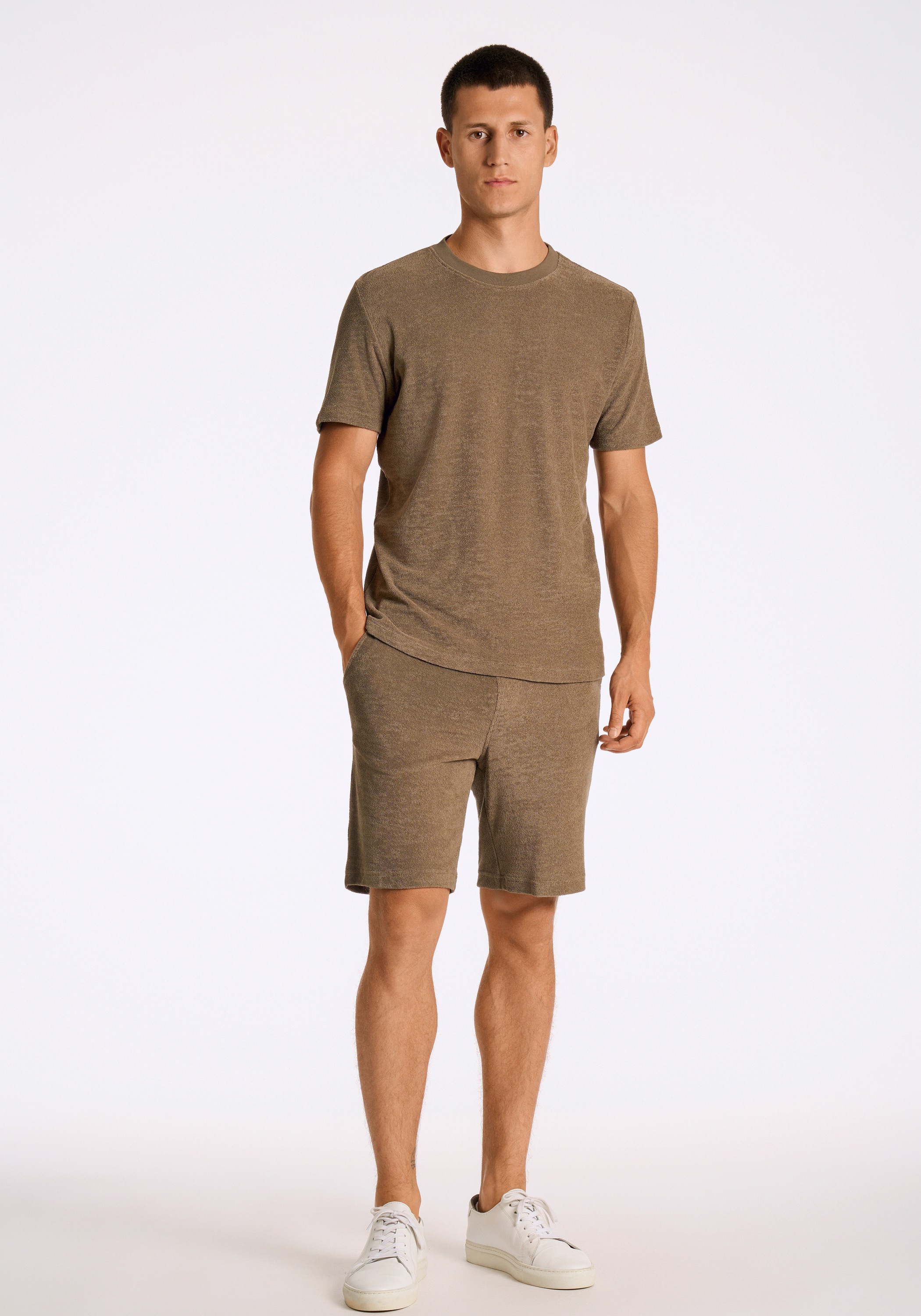 Shorts LINDBERGH "Freizeitshorts Relaxed Fit", Herren, Gr. S, grau (dk stone), Obermaterial: 80% Baumwolle, 20% Polyester, unifarben, relaxed fit, Hosen Shorts 3