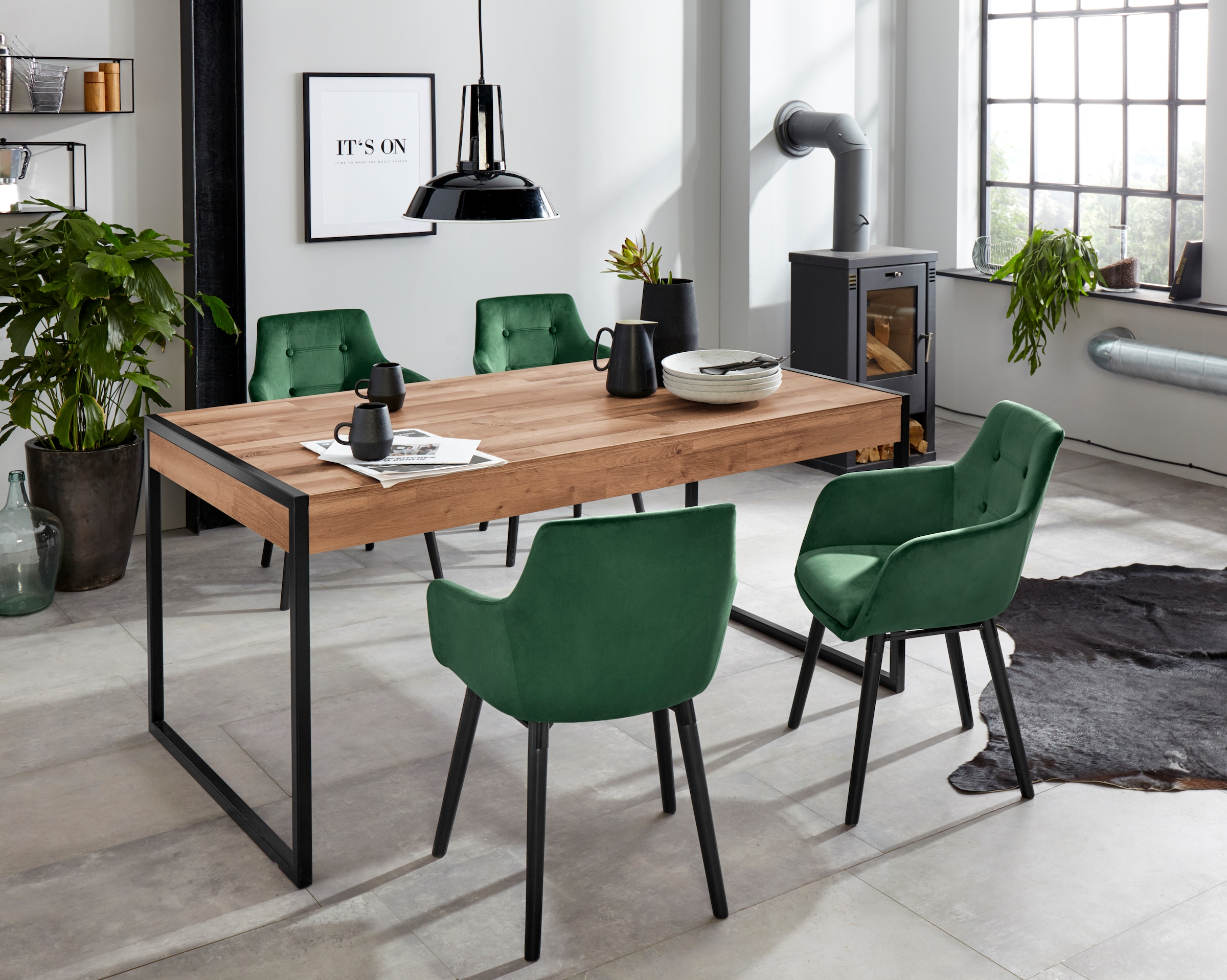 Home affaire Armlehnstuhl »Bradford«, (Set), 2 St., Veloursstoff, (1 oder 2 Stück), Bezug in Samtsoff, Gestell aus Eiche Massivholz