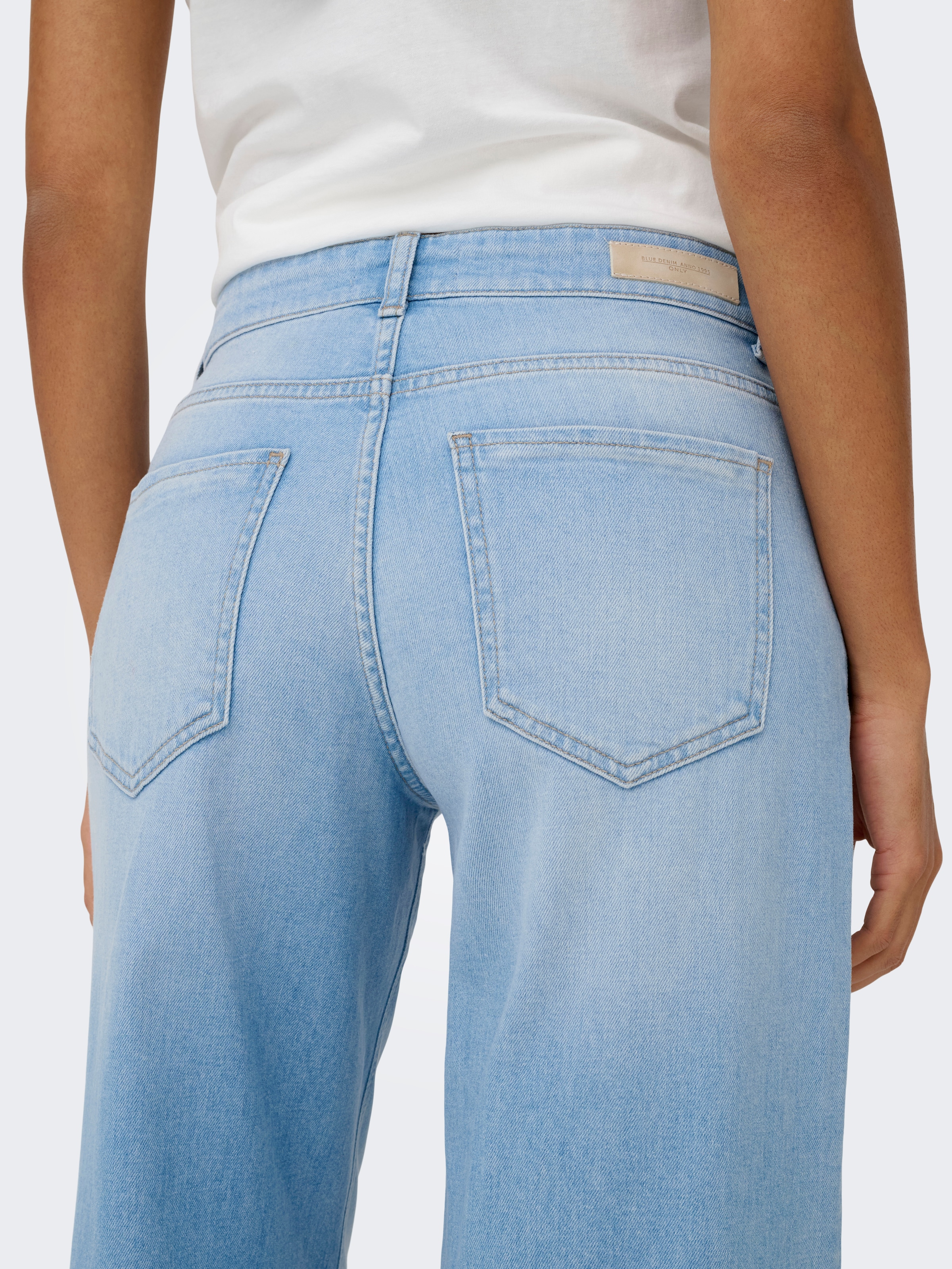 ONLY Weite Jeans »ONLCALIFORNIA MW WD FLAR DNM REA004 NOOS« normale Leibhöhe, weite Beinform, mit heller Waschung