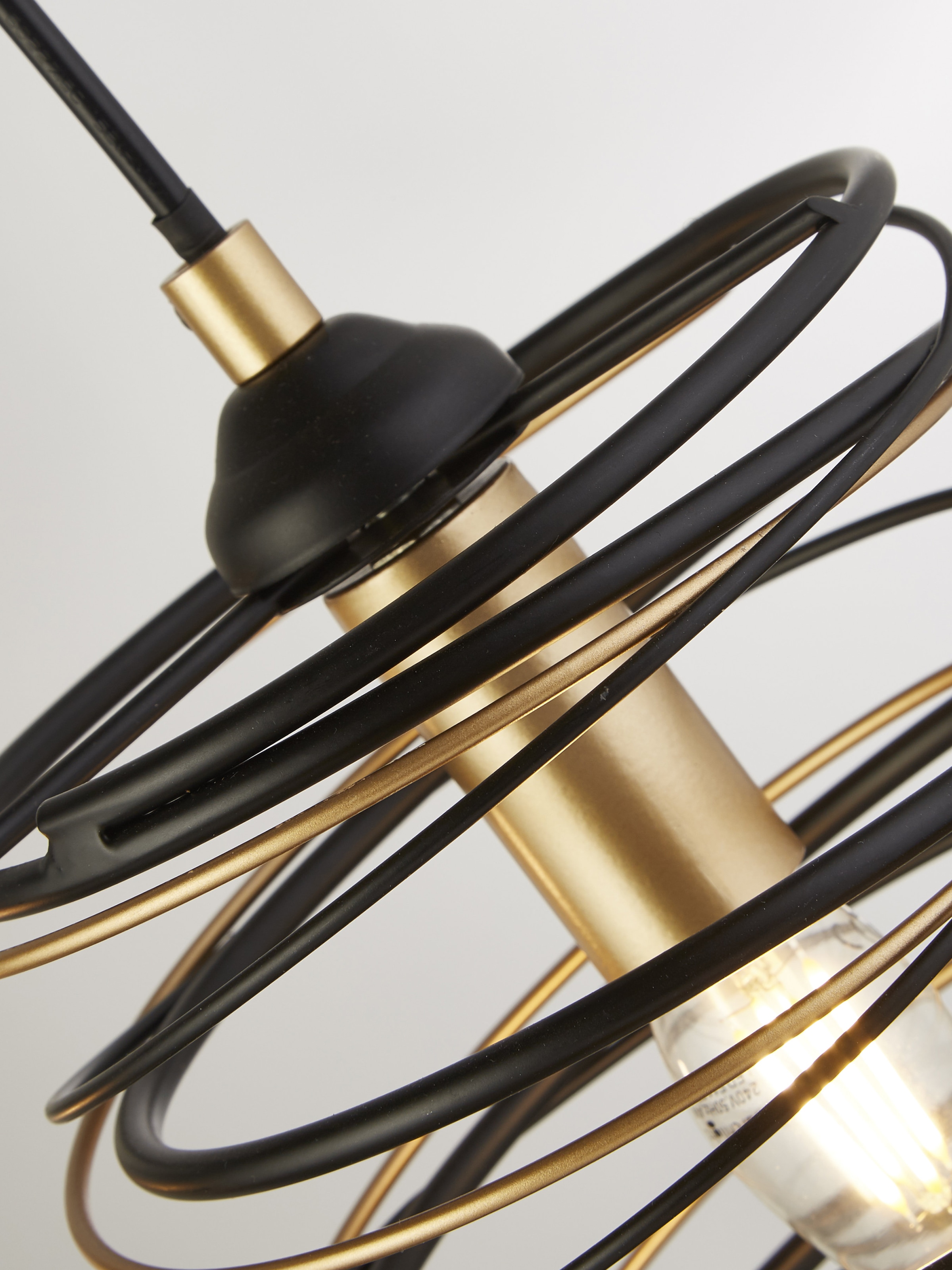 Searchlight Pendelleuchte »Spring 4Lt Pendelleuchte - Schwarzes und Goldenes Metall« E14 1 Stk.