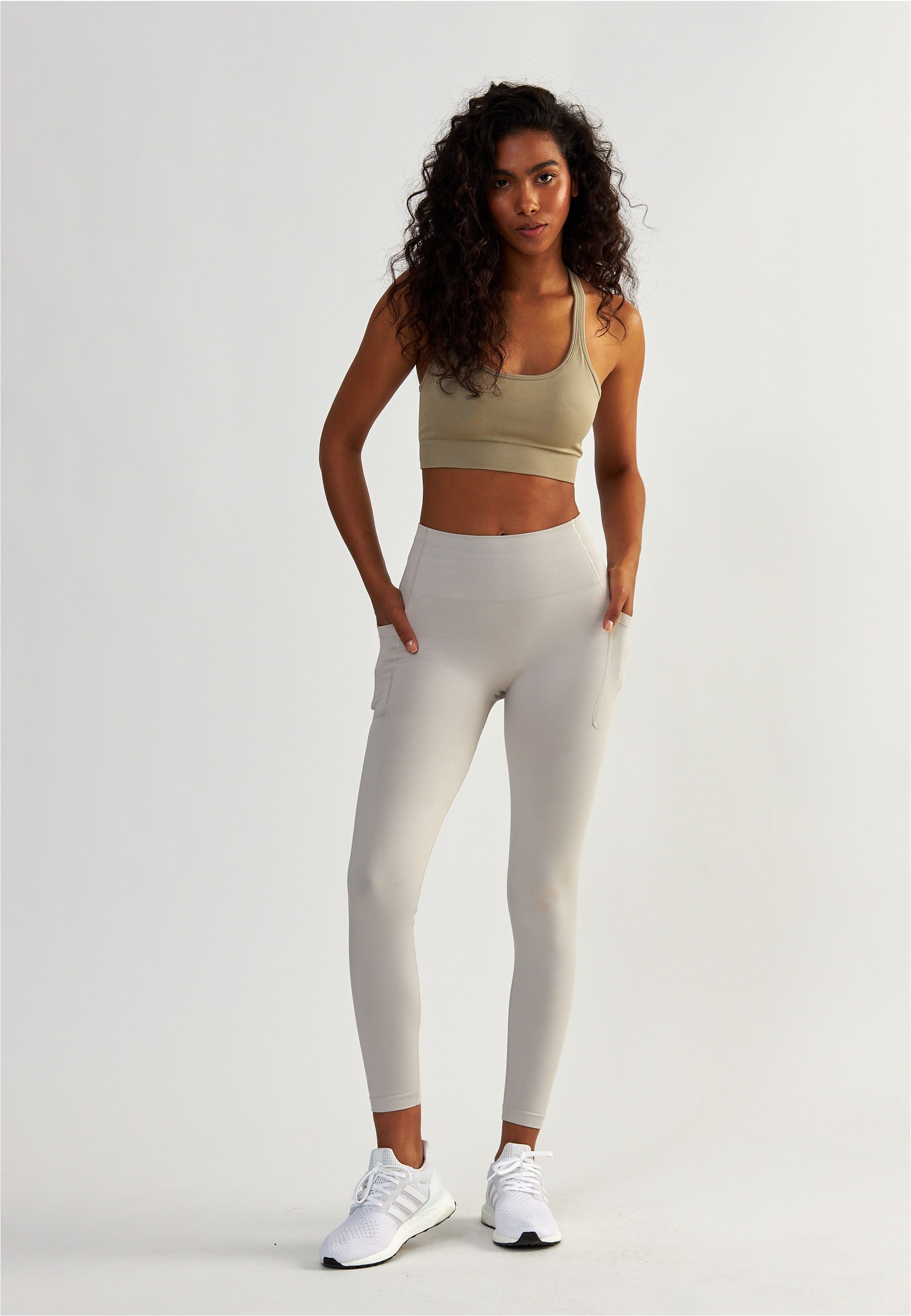BeShaped Sporthose »Lift Me Up«, (1 tlg.), mit atmungsaktiver Eigenschaft