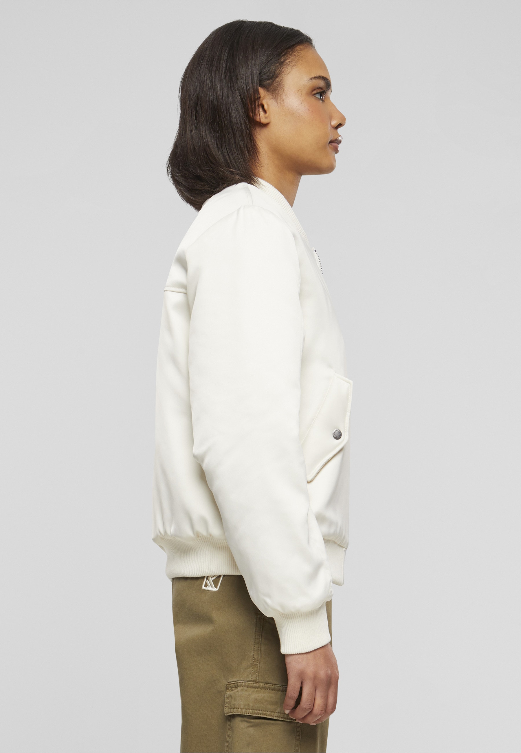 Karl Kani Bomberjacke »Karl Kani Damen KW241-014-2 Karl Kani Og Satin Bomber Jacket« 1 Stk. tlg. ohne Kapuze